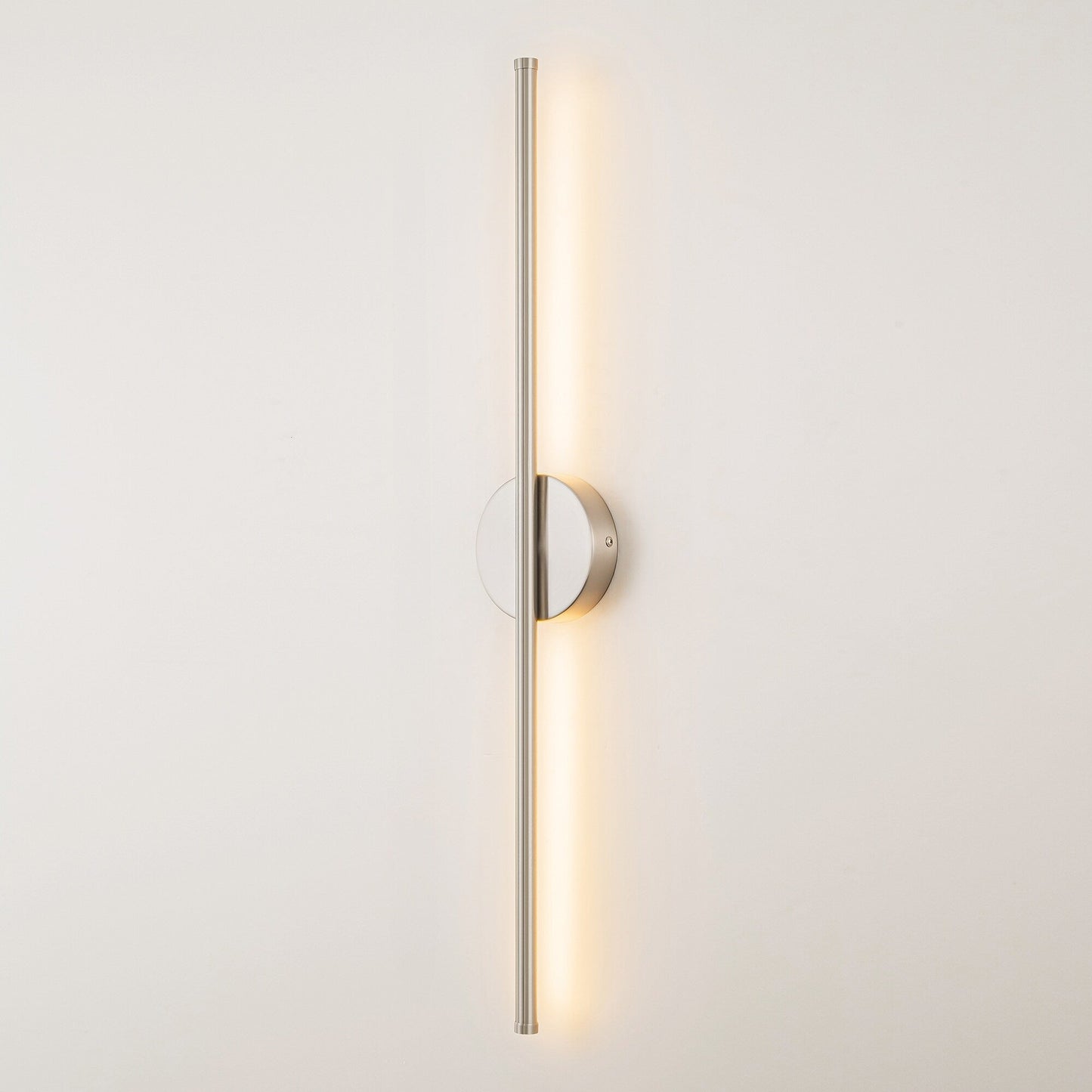 1-flammige, moderne, lange, lineare Wandleuchte in Schwarz/Gold/Nickel, dimmbare LED-Badezimmer-Waschtischleuchte
