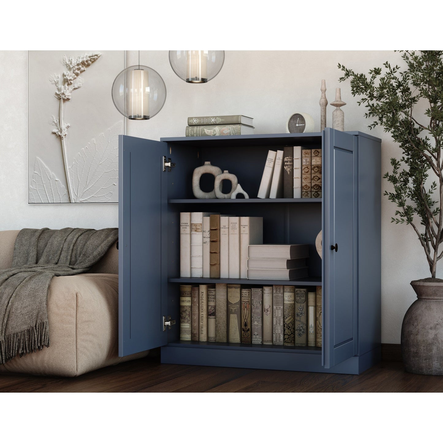 Bücherregal mit 3 Regalböden aus 100 % Massivholz und optionalen Türen von Palace Imports