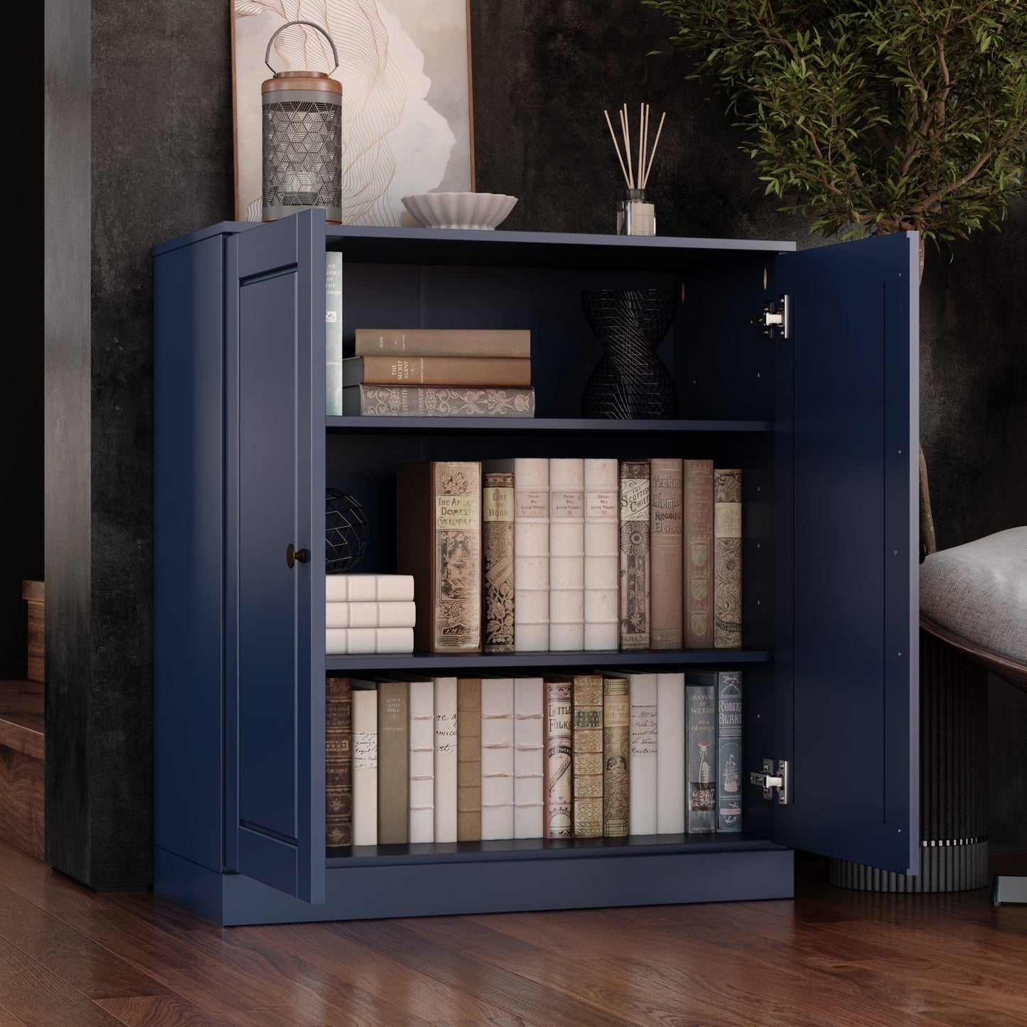 Bücherregal mit 3 Regalböden aus 100 % Massivholz und optionalen Türen von Palace Imports