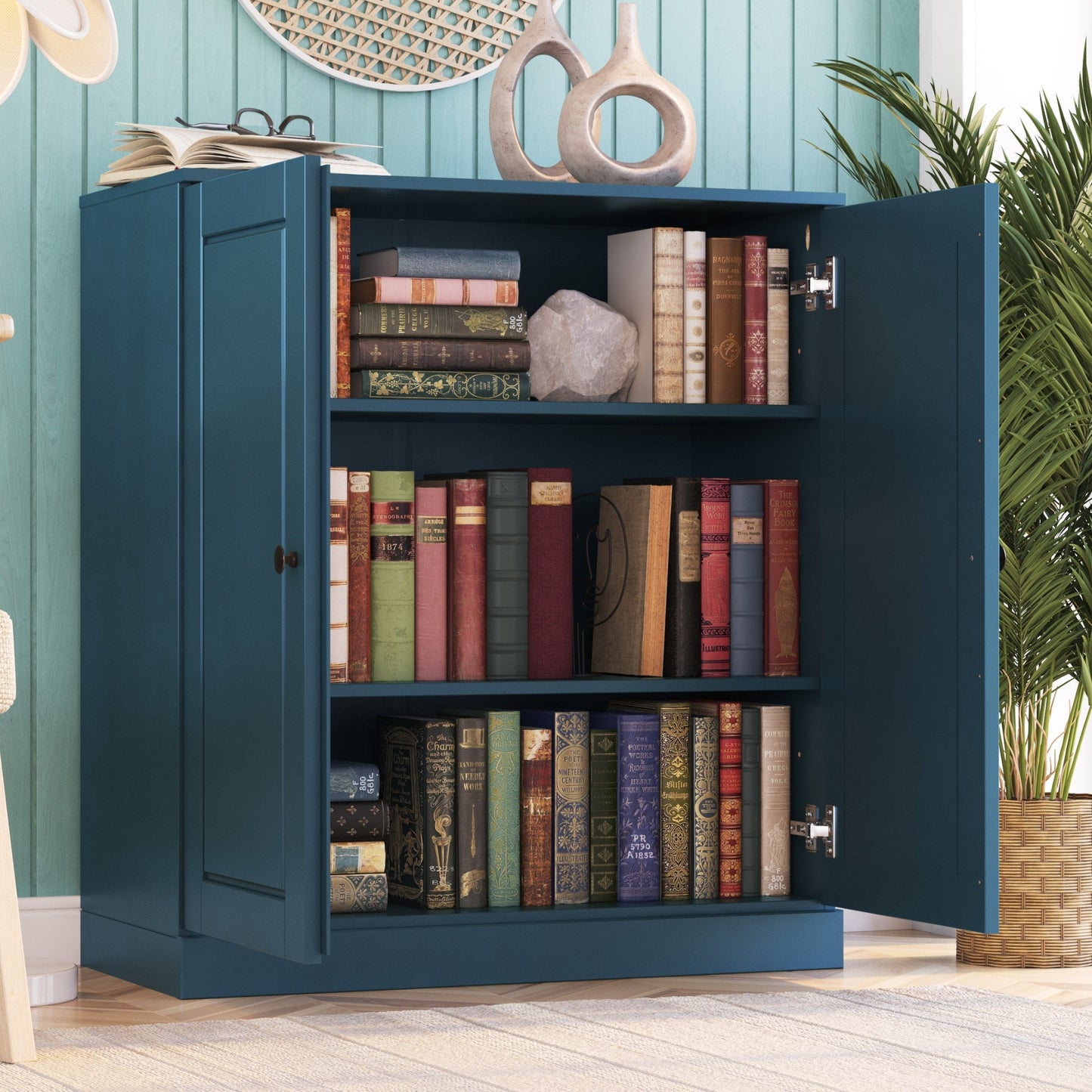 Bücherregal mit 3 Regalböden aus 100 % Massivholz und optionalen Türen von Palace Imports