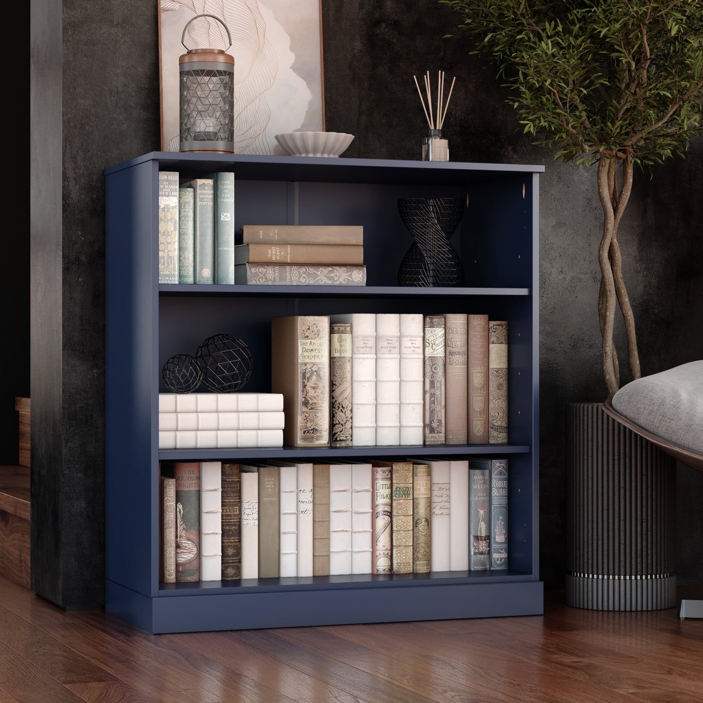 Bücherregal mit 3 Regalböden aus 100 % Massivholz und optionalen Türen von Palace Imports