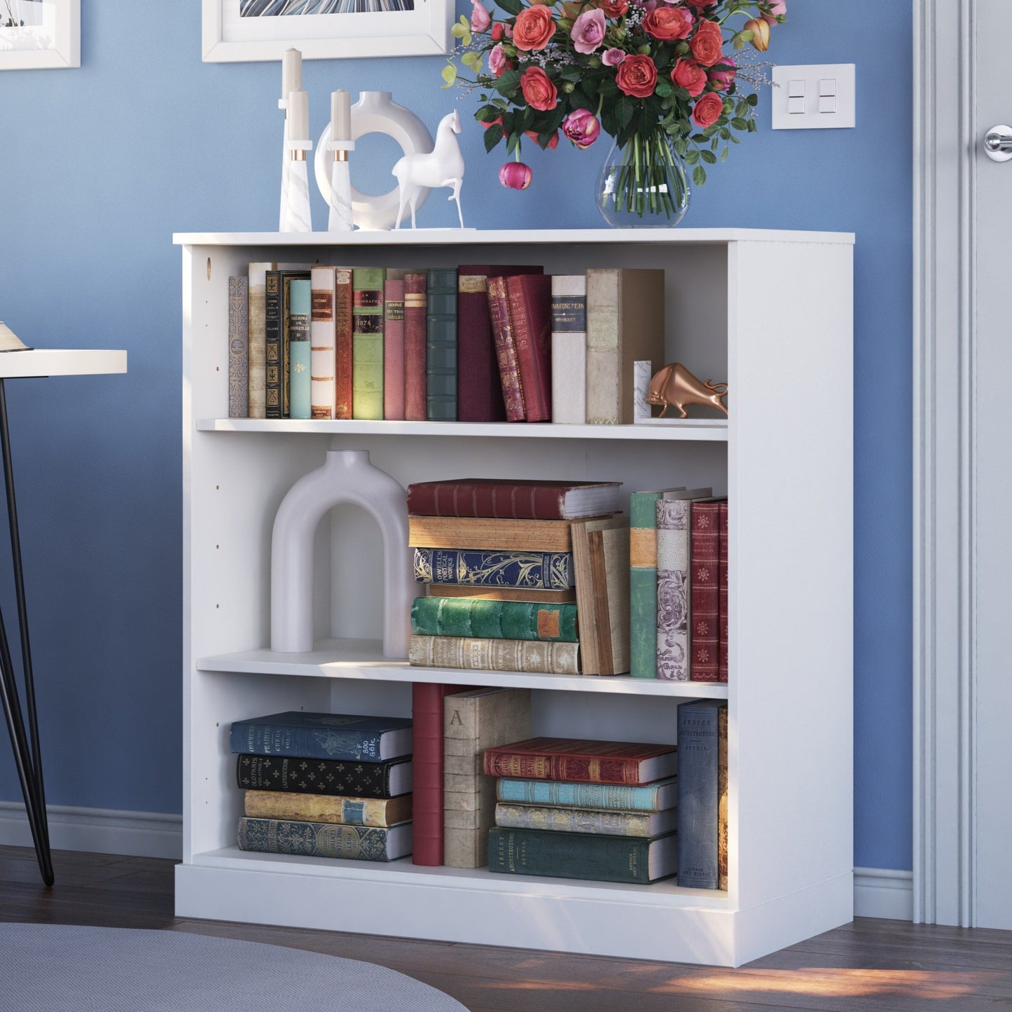 Bücherregal mit 3 Regalböden aus 100 % Massivholz und optionalen Türen von Palace Imports