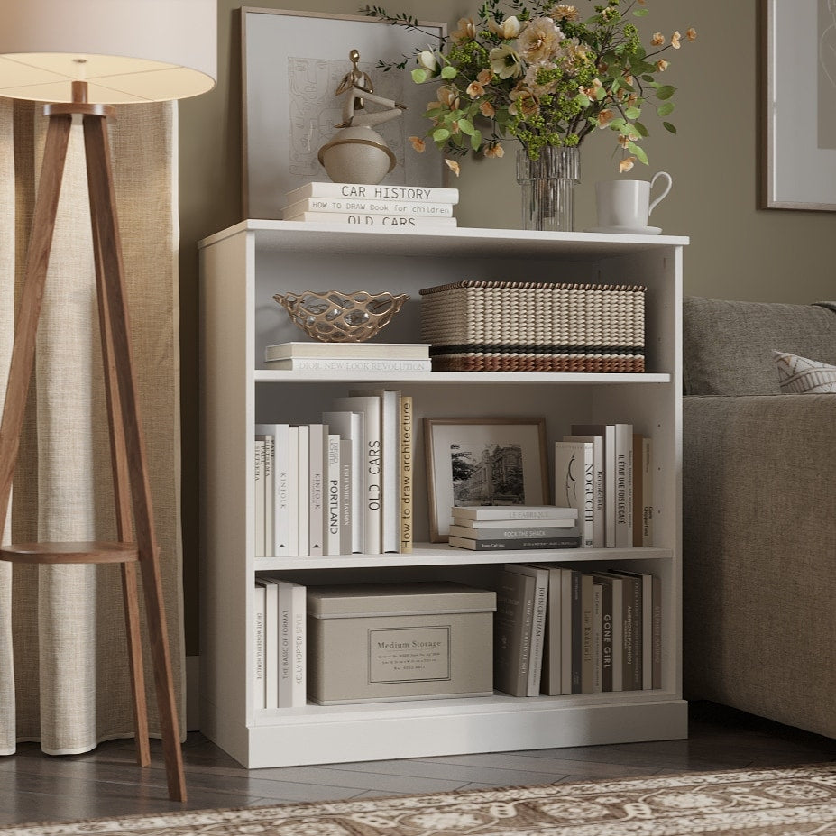 Bücherregal mit 3 Regalböden aus 100 % Massivholz und optionalen Türen von Palace Imports
