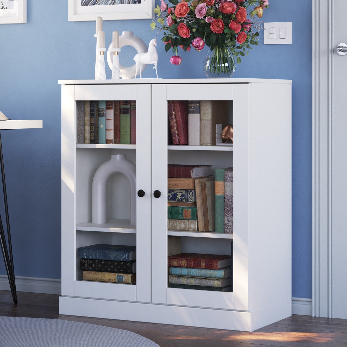 Bücherregal mit 3 Regalböden aus 100 % Massivholz und optionalen Türen von Palace Imports