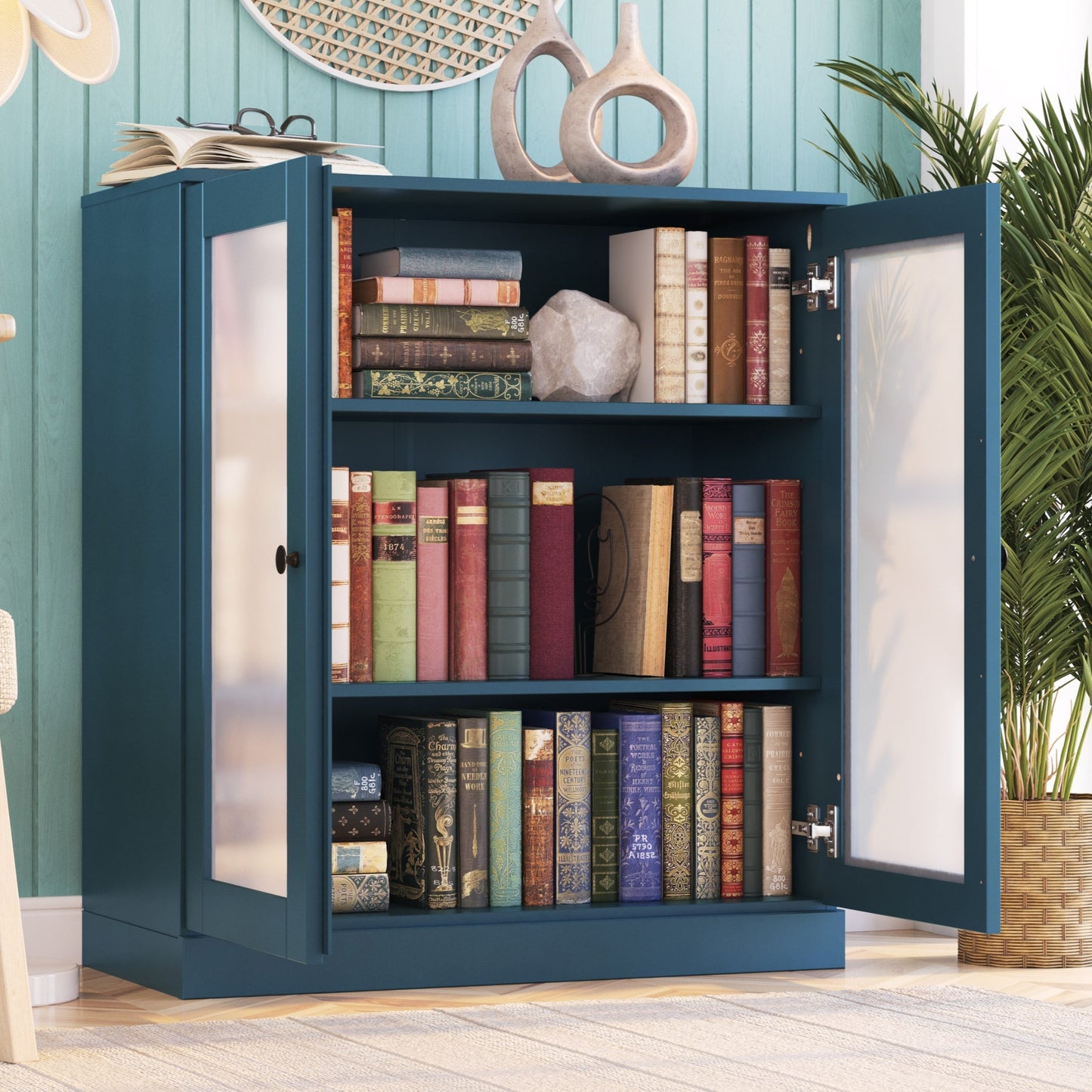 Bücherregal mit 3 Regalböden aus 100 % Massivholz und optionalen Türen von Palace Imports