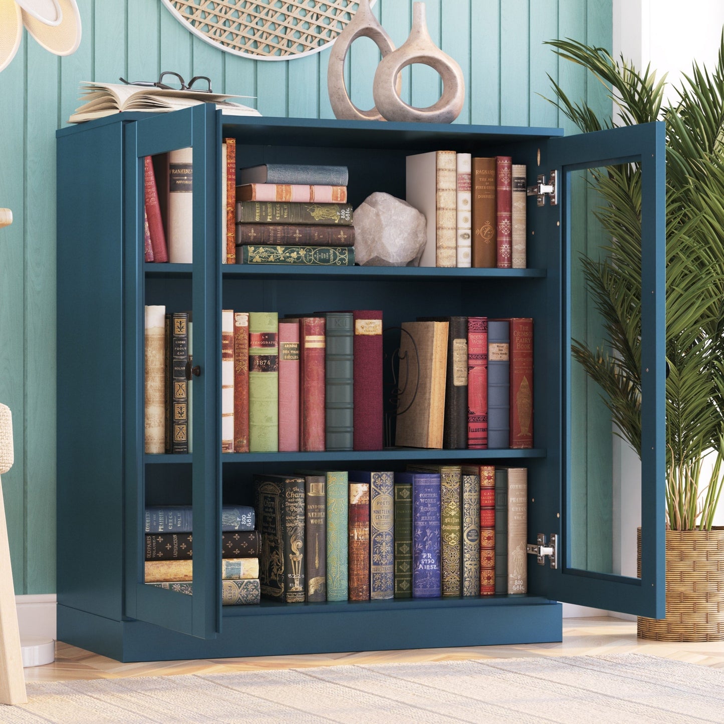 Bücherregal mit 3 Regalböden aus 100 % Massivholz und optionalen Türen von Palace Imports