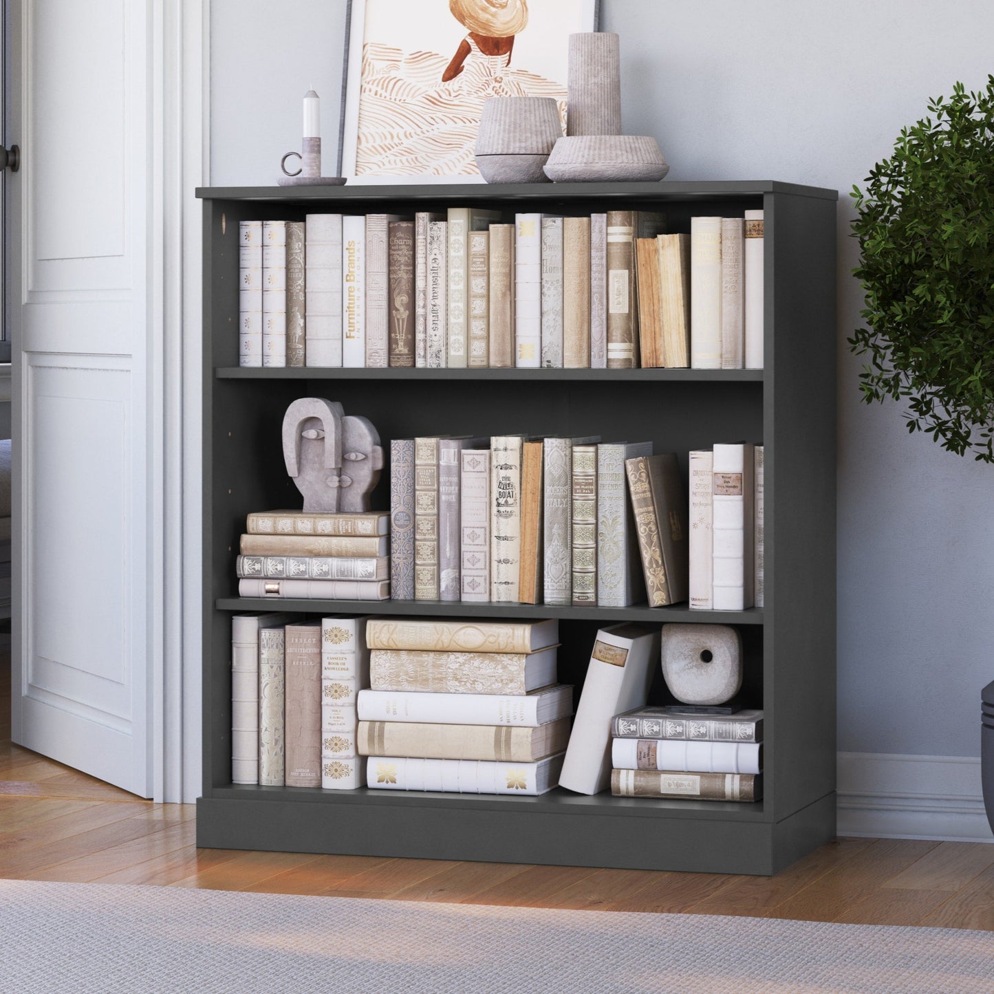 Bücherregal mit 3 Regalböden aus 100 % Massivholz und optionalen Türen von Palace Imports