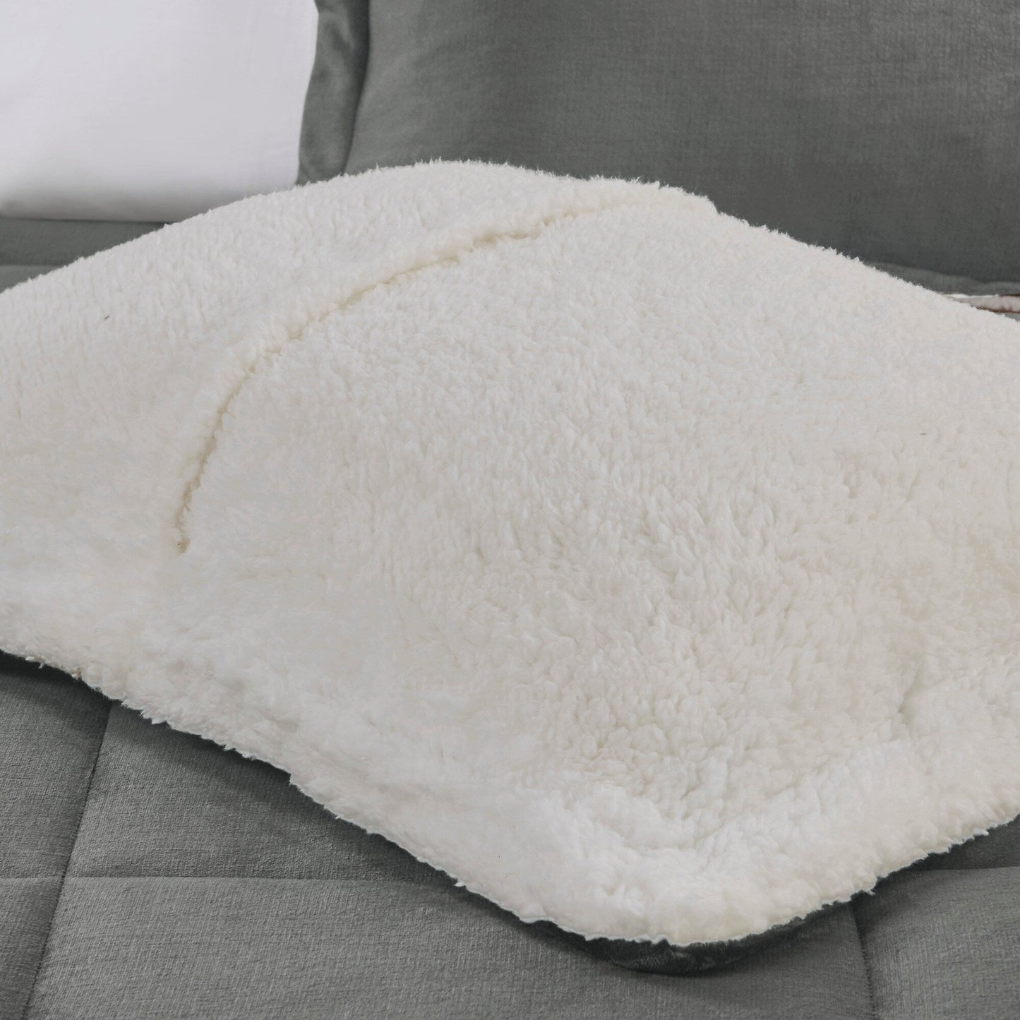 Woolrich Alton Bettdecken-Set, Alternative zu Plüsch und Sherpa-Daunen