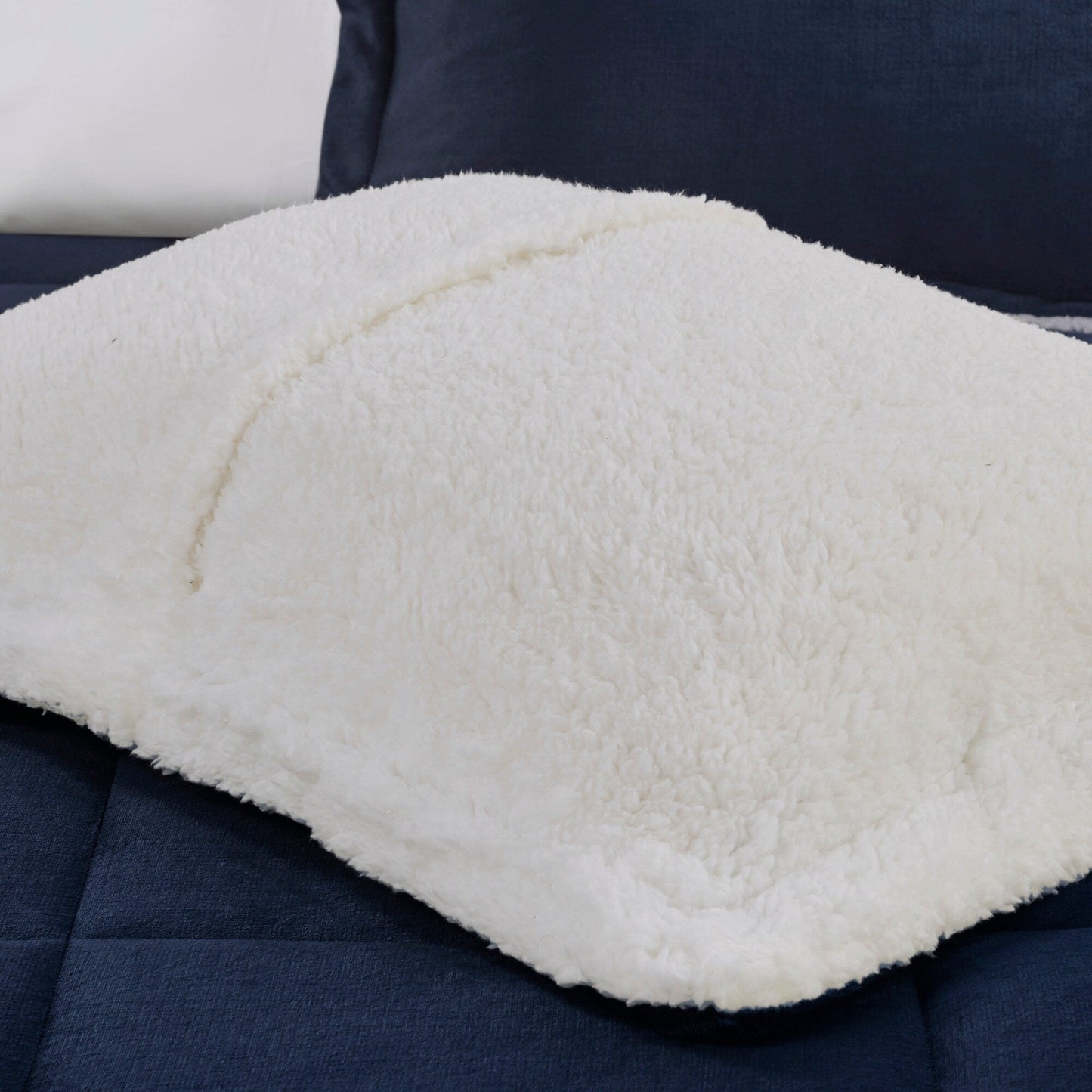 Woolrich Alton Bettdecken-Set, Alternative zu Plüsch und Sherpa-Daunen