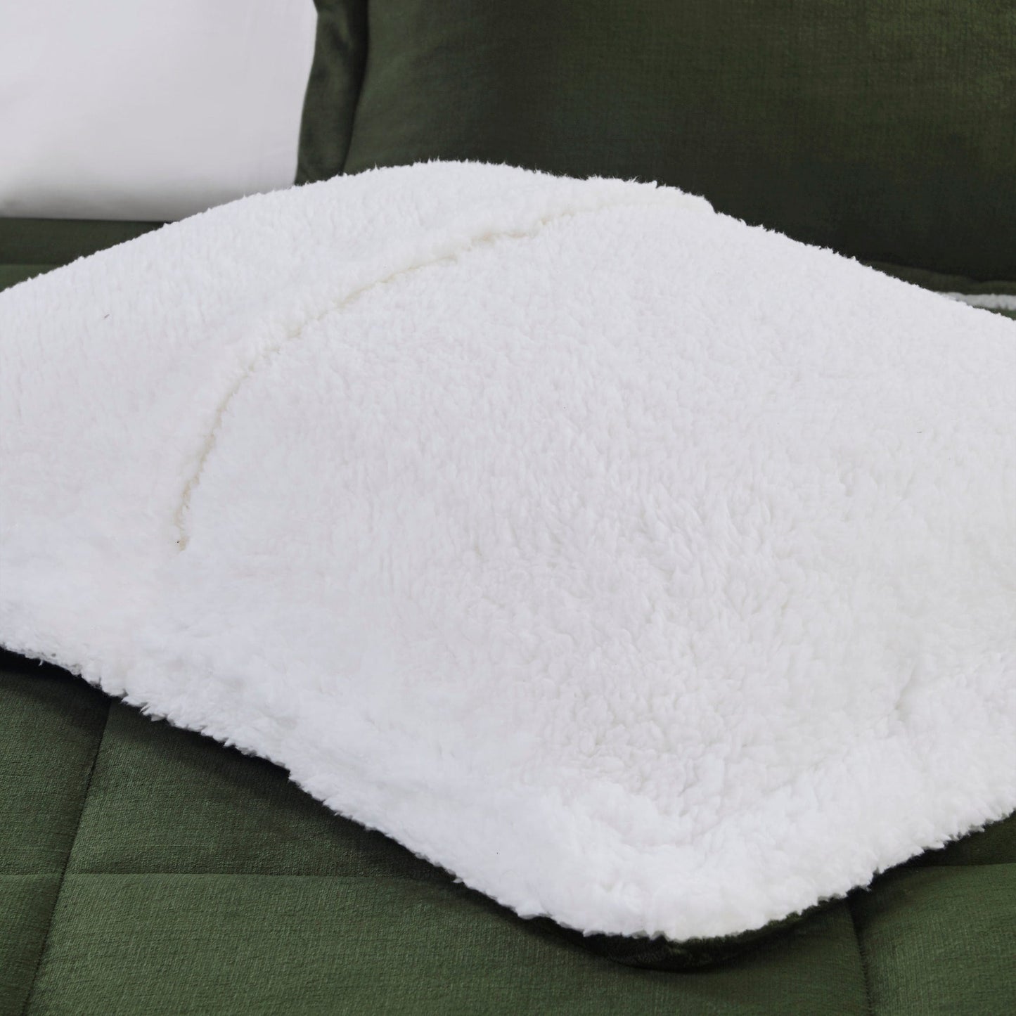 Woolrich Alton Bettdecken-Set, Alternative zu Plüsch und Sherpa-Daunen