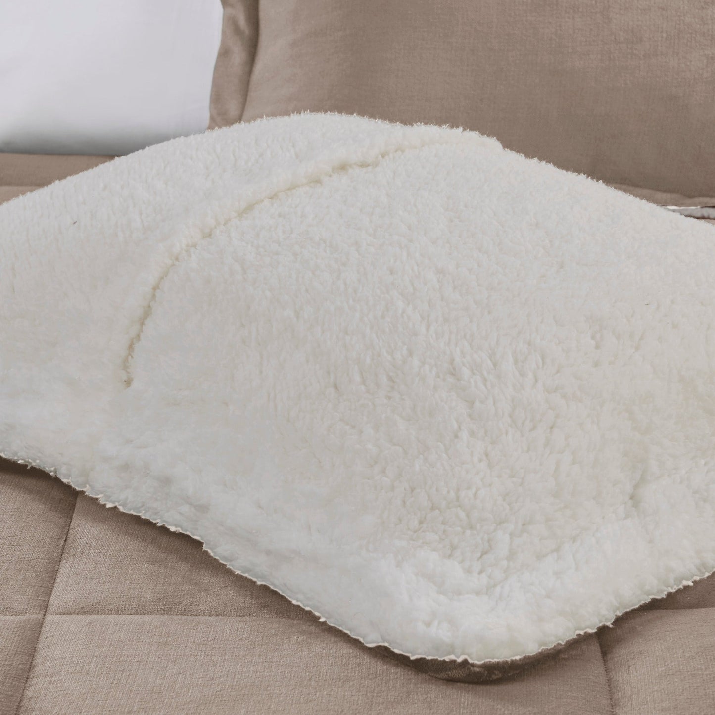 Woolrich Alton Bettdecken-Set, Alternative zu Plüsch und Sherpa-Daunen