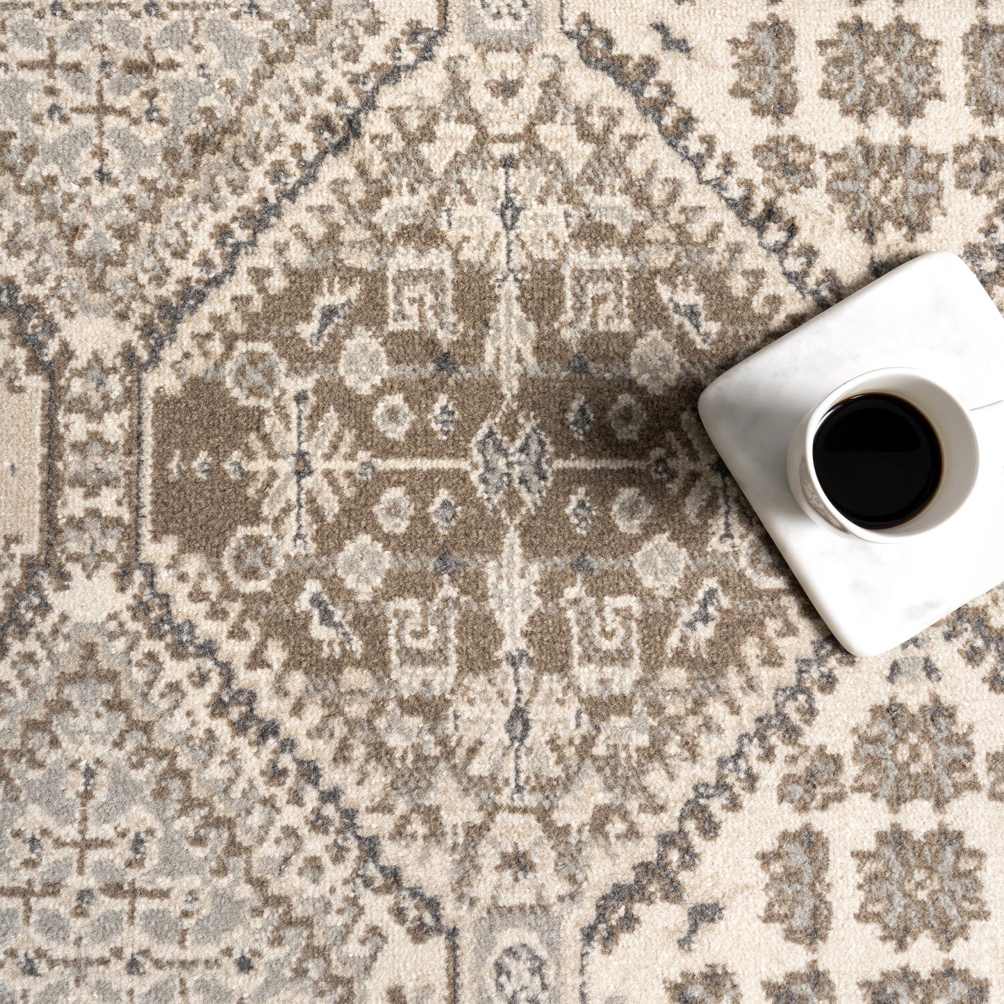 Nuloom Becca Traditioneller gefliester Teppich