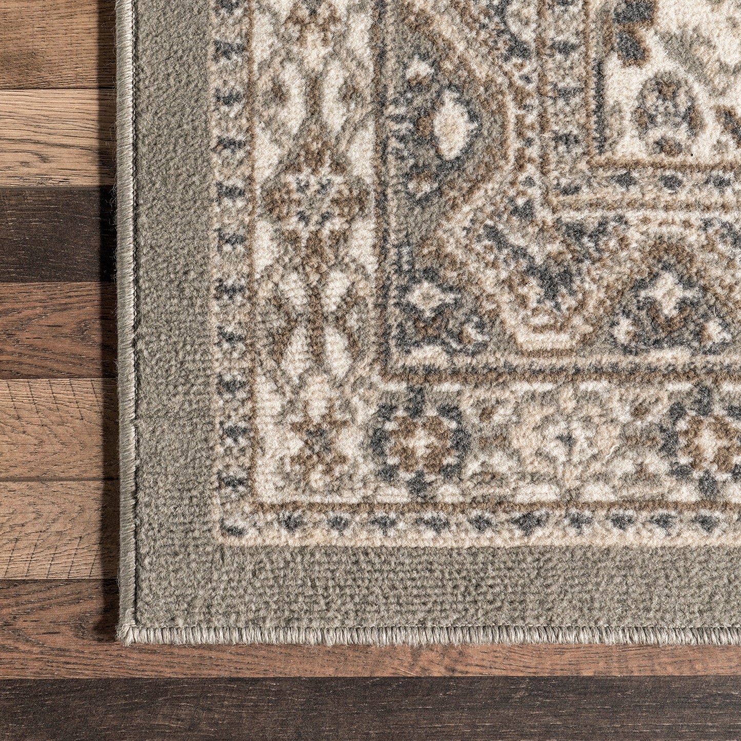 Nuloom Becca Traditioneller gefliester Teppich