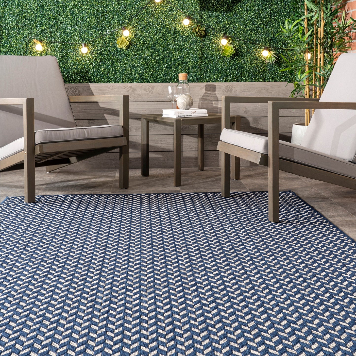 Nuloom Camryn Fischgräten-Teppich für drinnen und draußen