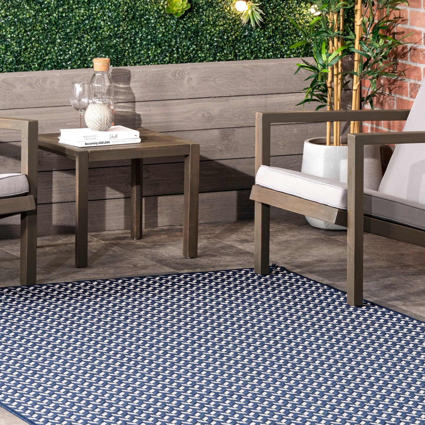 Nuloom Camryn Fischgräten-Teppich für drinnen und draußen