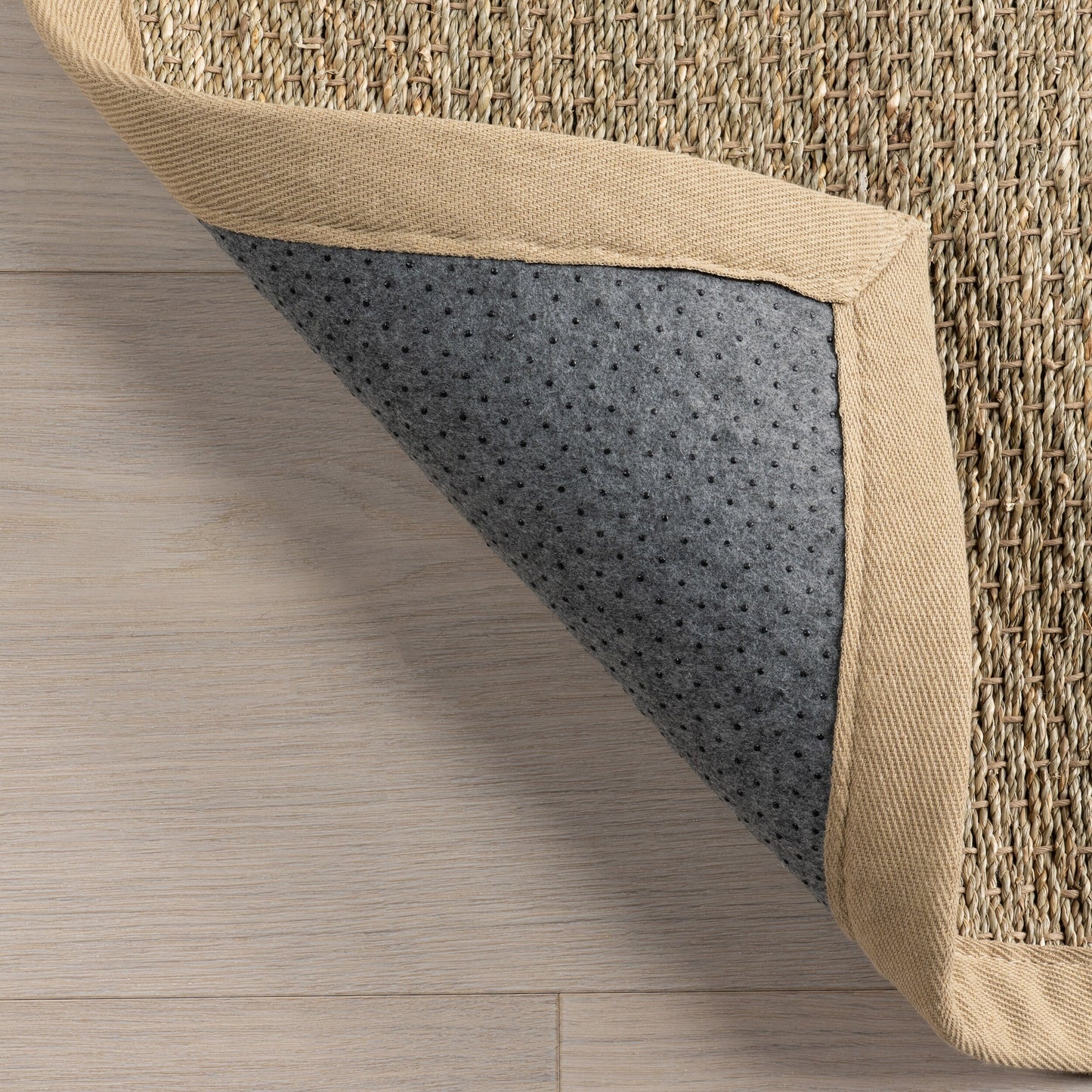 Nuloom Kiana Casual Teppich mit Seegrasrand