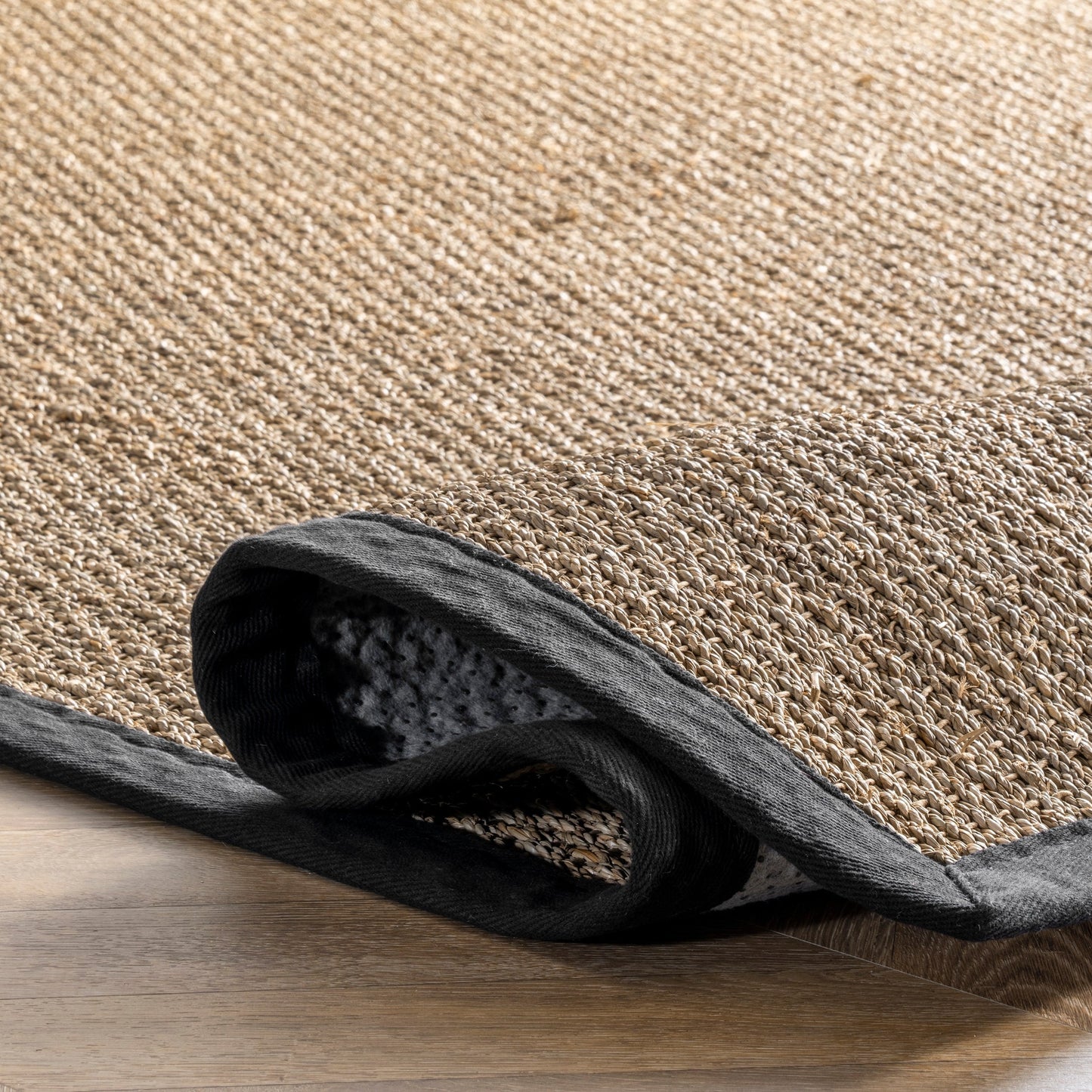 Nuloom Kiana Casual Teppich mit Seegrasrand