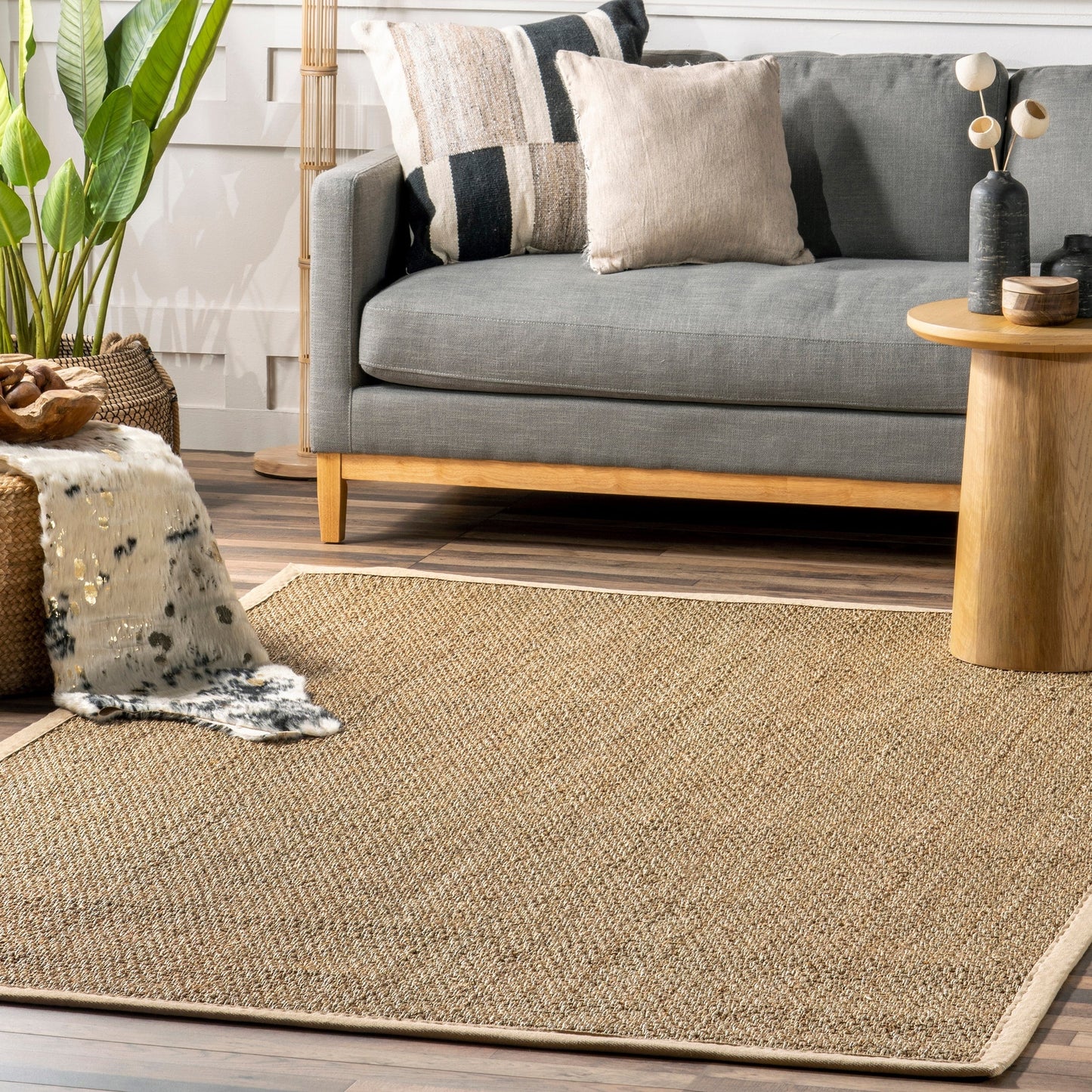 Nuloom Kiana Casual Teppich mit Seegrasrand