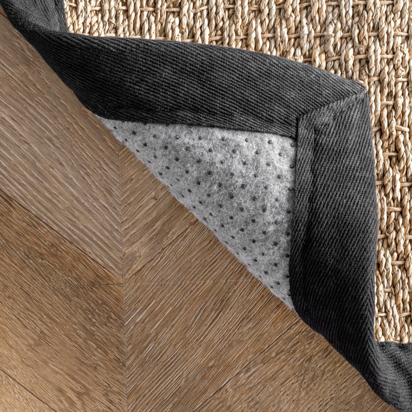Nuloom Kiana Casual Teppich mit Seegrasrand