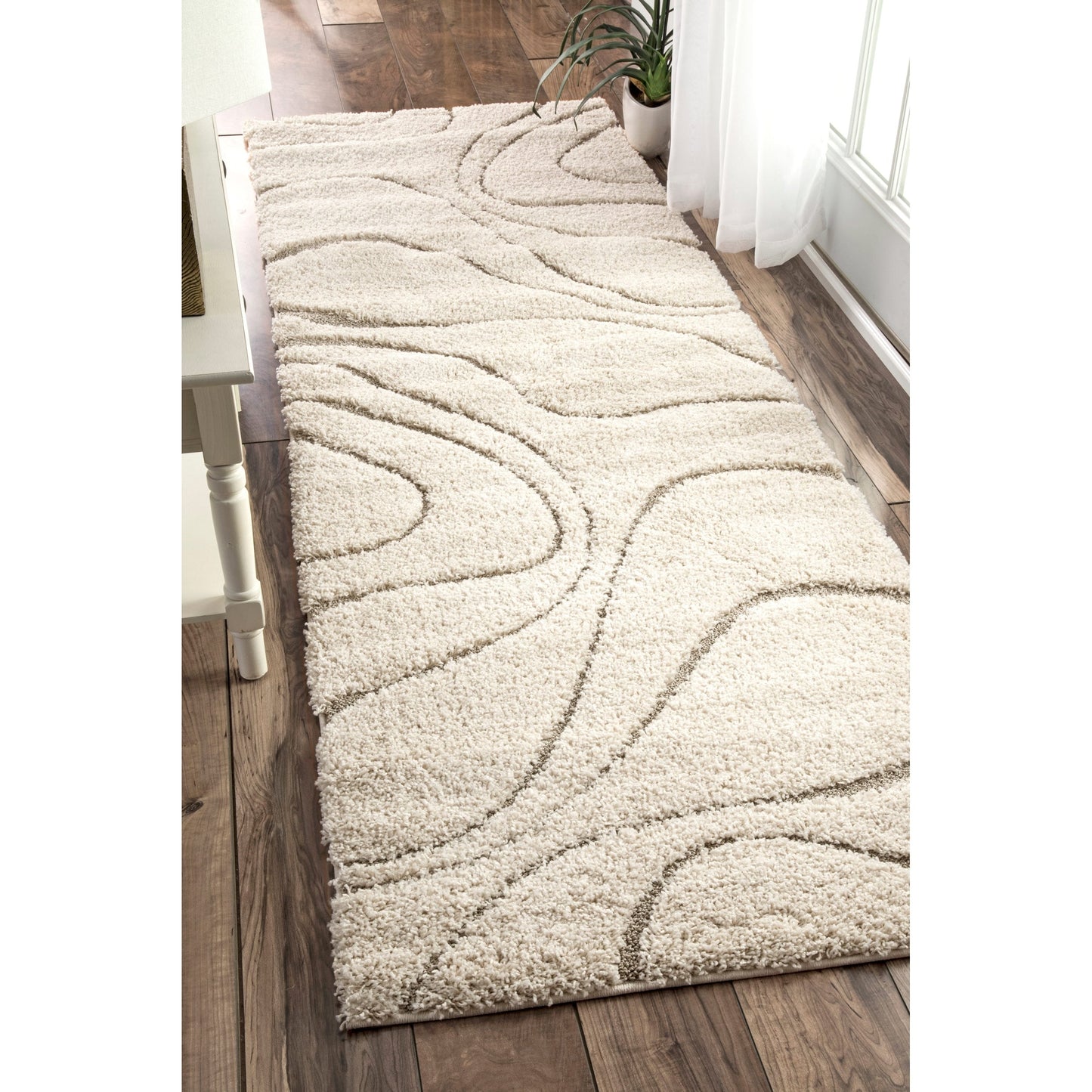 Nuloom Krista Moderner Zottelteppich mit Wirbelmuster