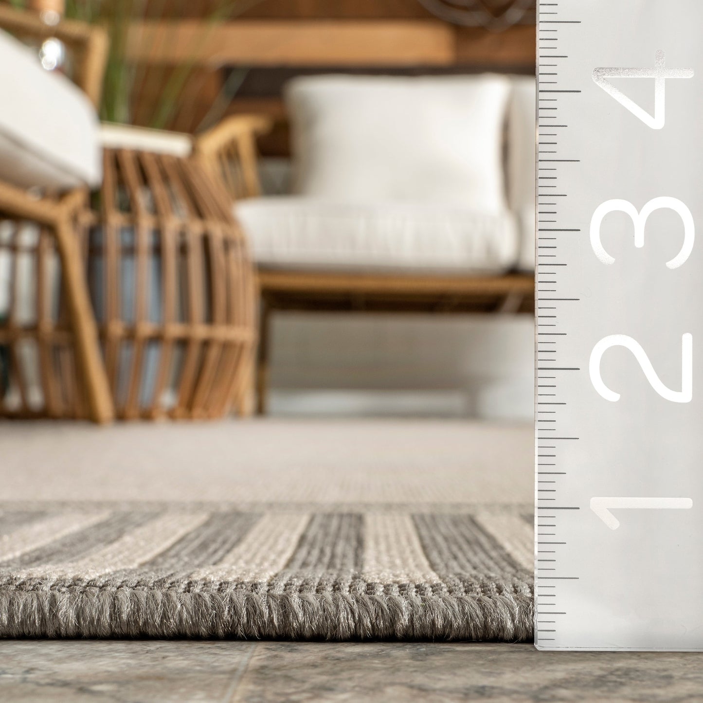Nuloom Leah Classic Bordered Indoor/Outdoor-Teppich