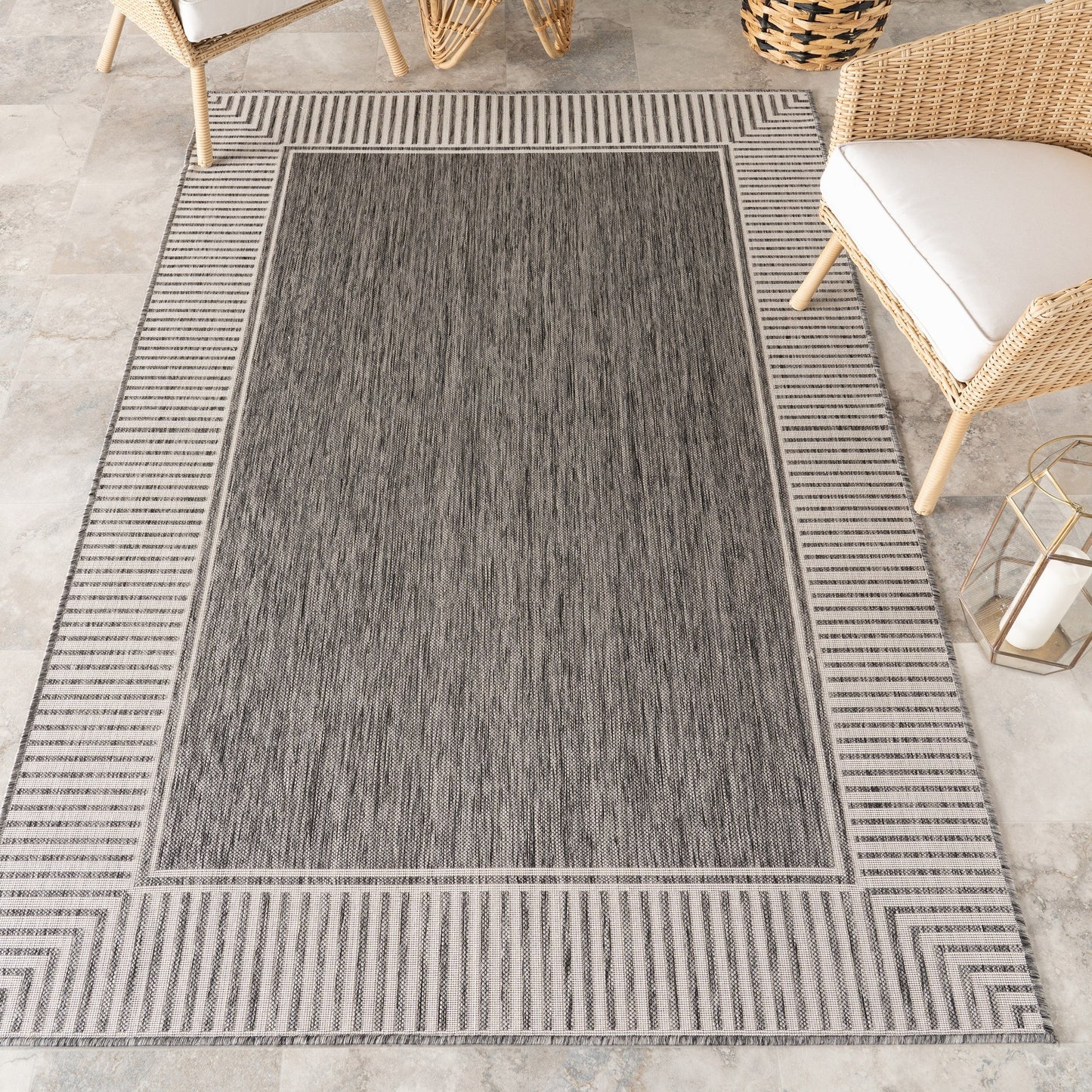 Nuloom Leah Classic Bordered Indoor/Outdoor-Teppich