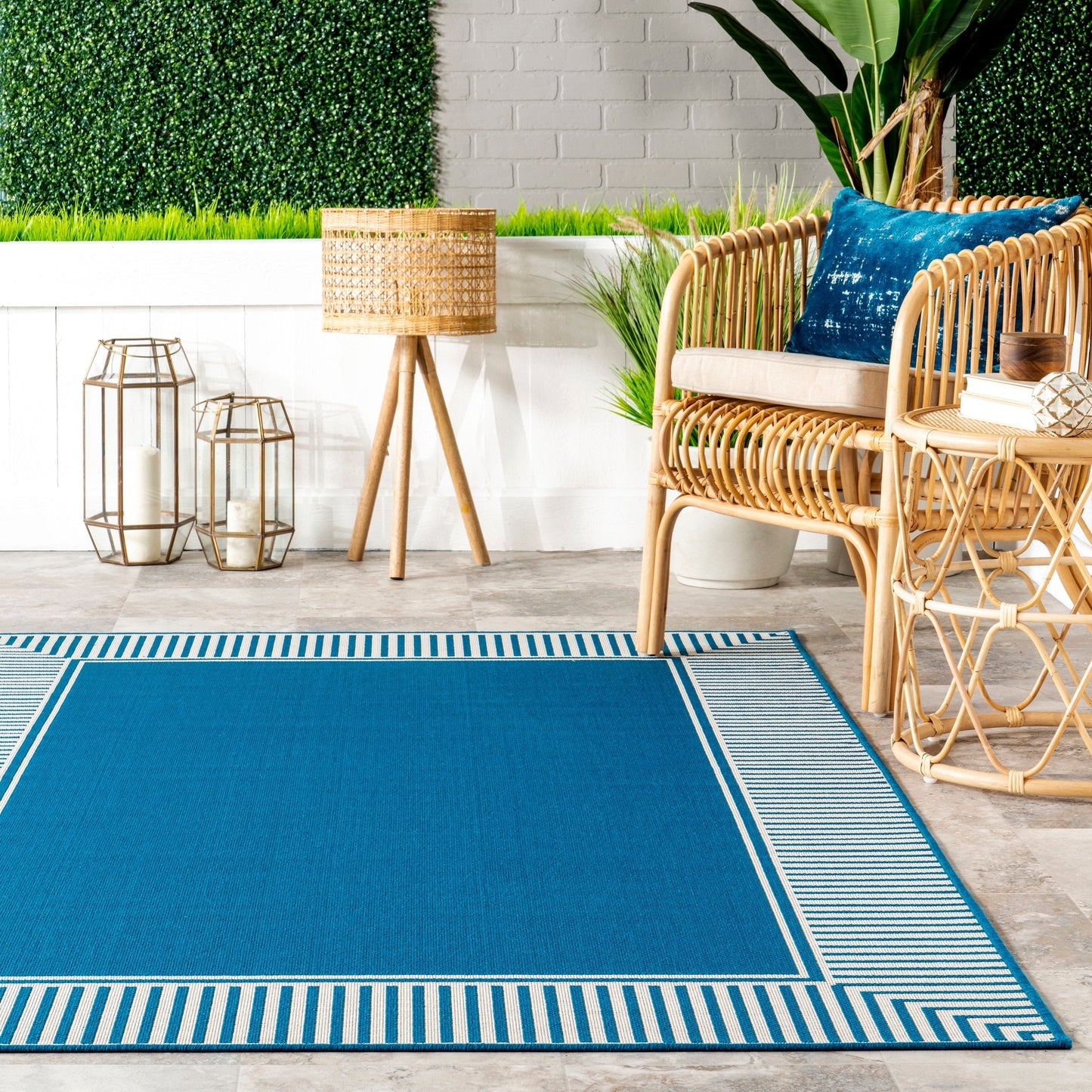 Nuloom Leah Classic Bordered Indoor/Outdoor-Teppich