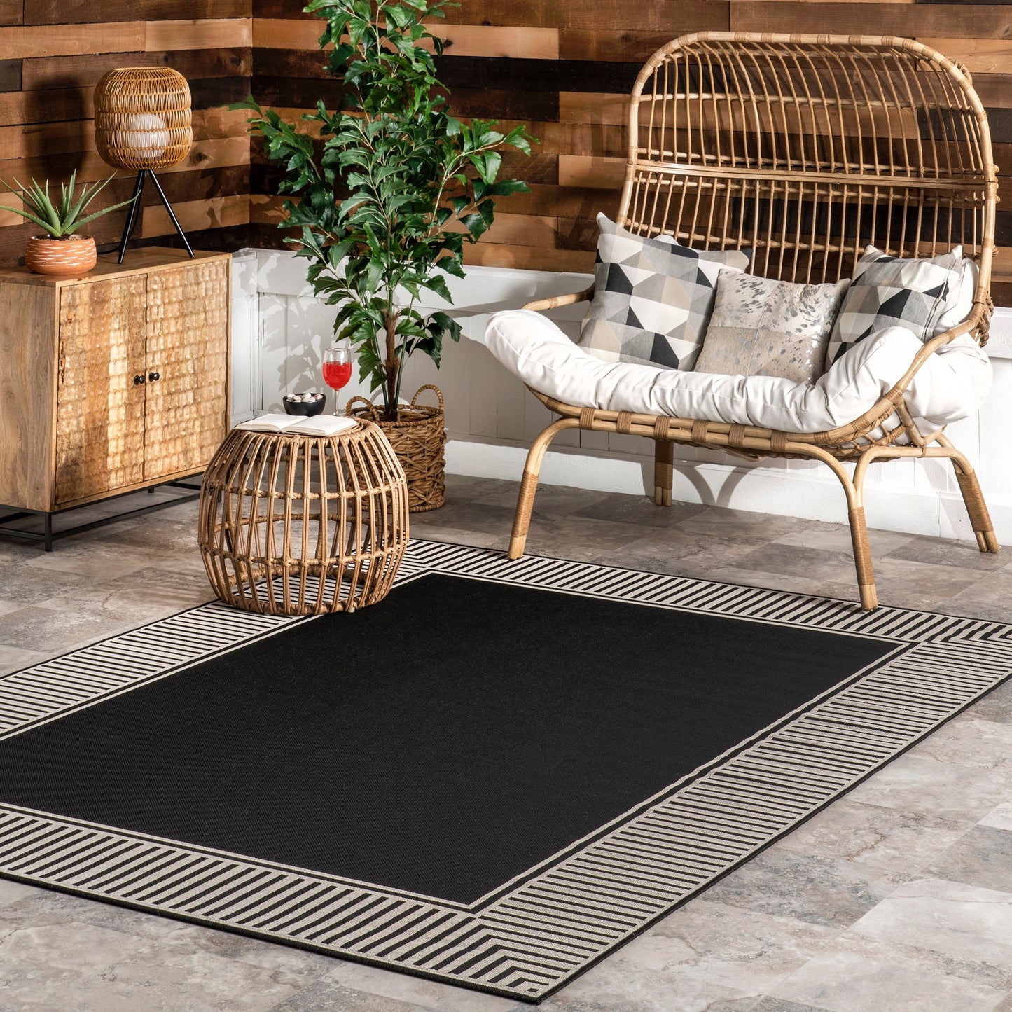Nuloom Leah Classic Bordered Indoor/Outdoor-Teppich