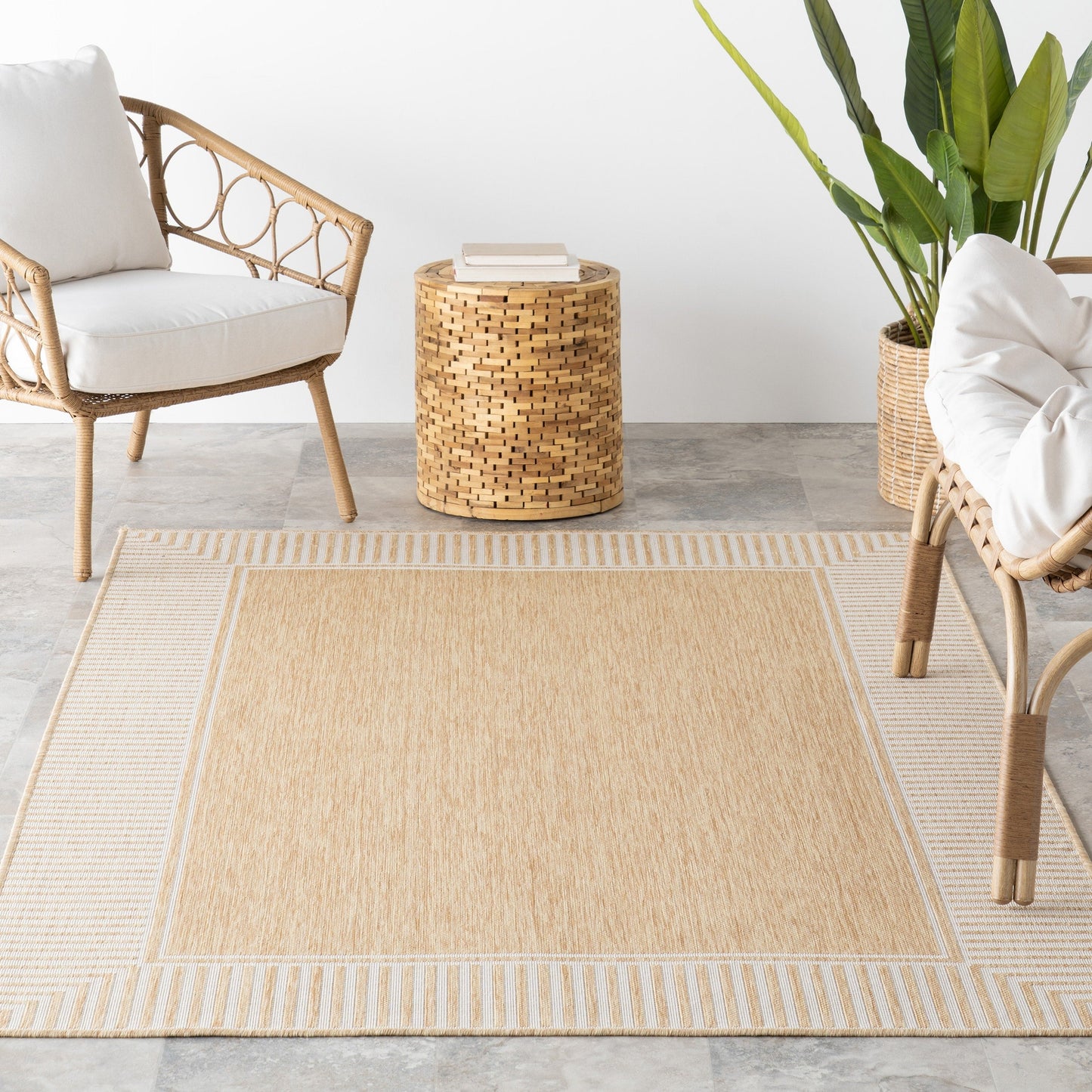 Nuloom Leah Classic Bordered Indoor/Outdoor-Teppich