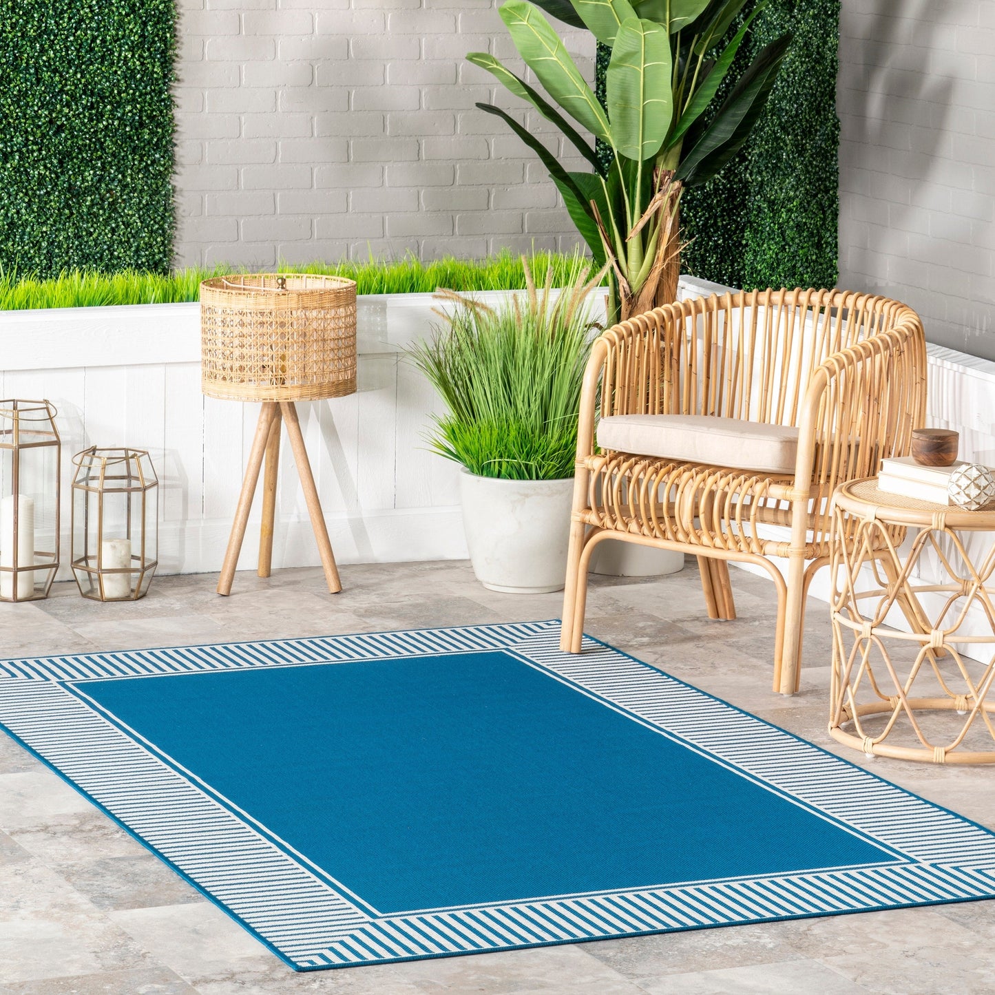 Nuloom Leah Classic Bordered Indoor/Outdoor-Teppich