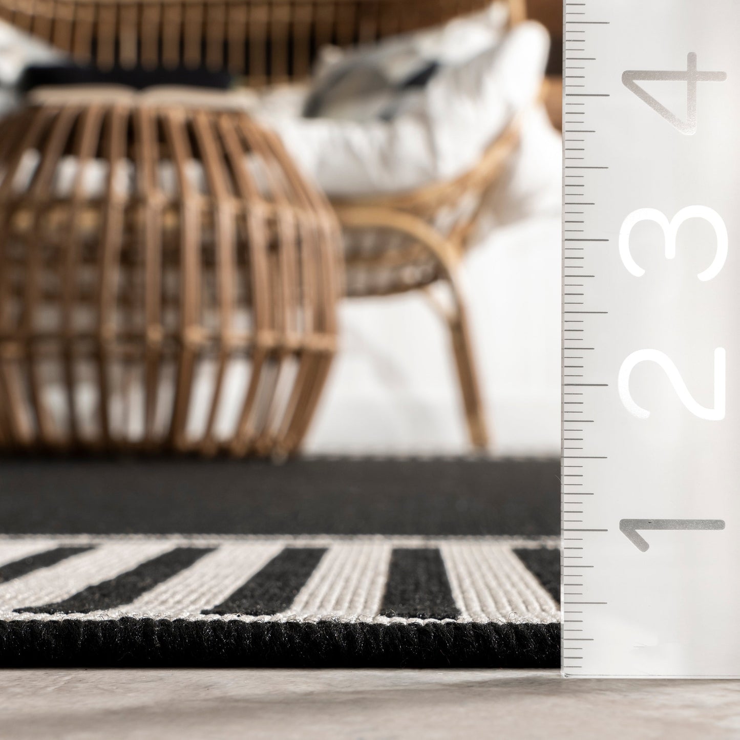 Nuloom Leah Classic Bordered Indoor/Outdoor-Teppich