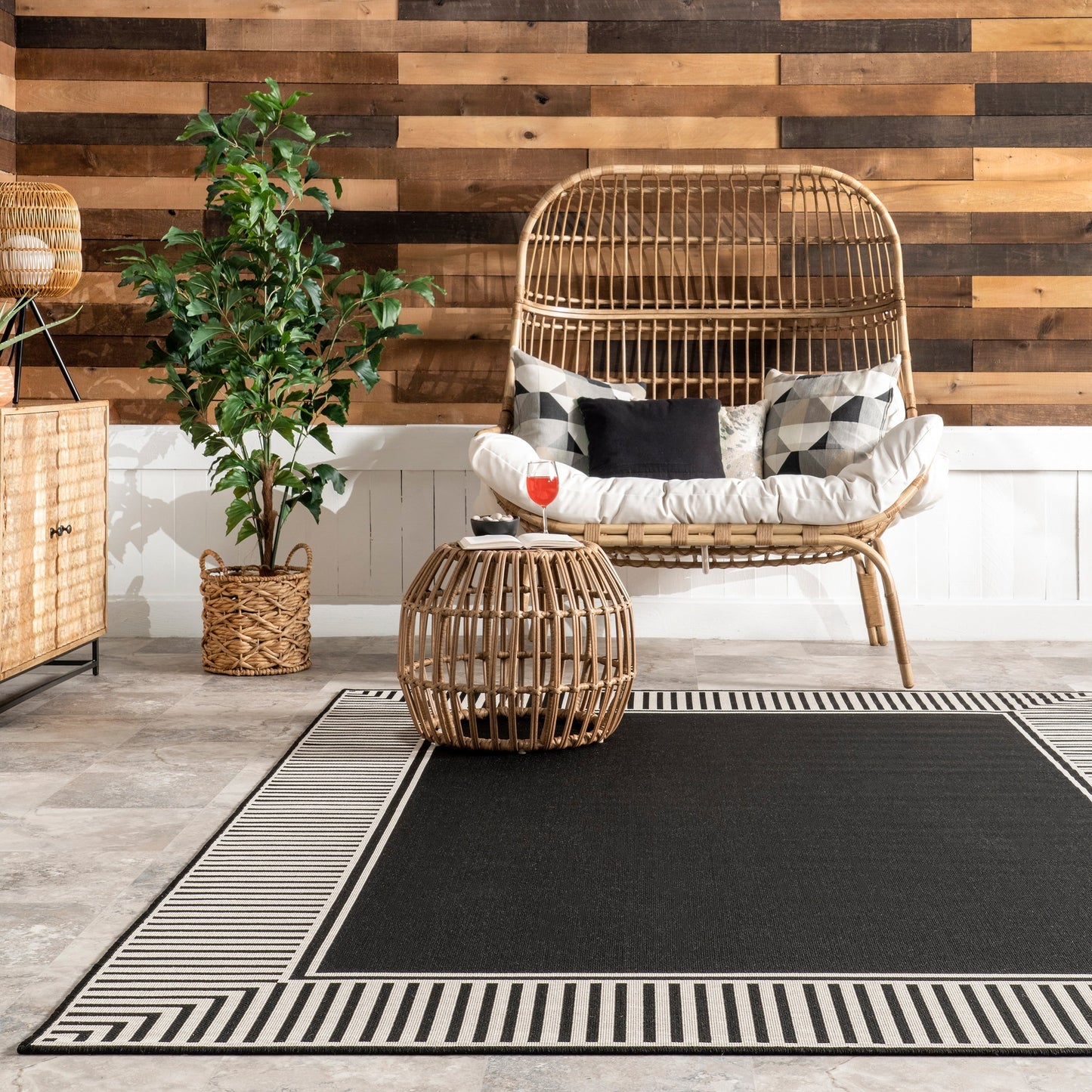 Nuloom Leah Classic Bordered Indoor/Outdoor-Teppich