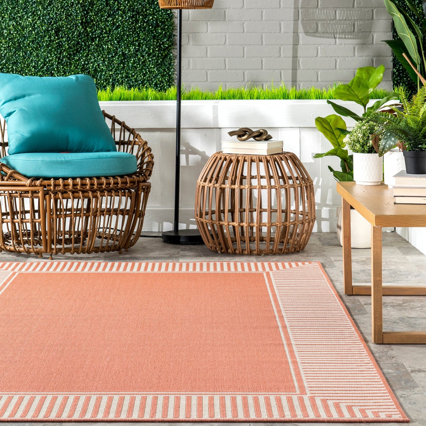 Nuloom Leah Classic Bordered Indoor/Outdoor-Teppich