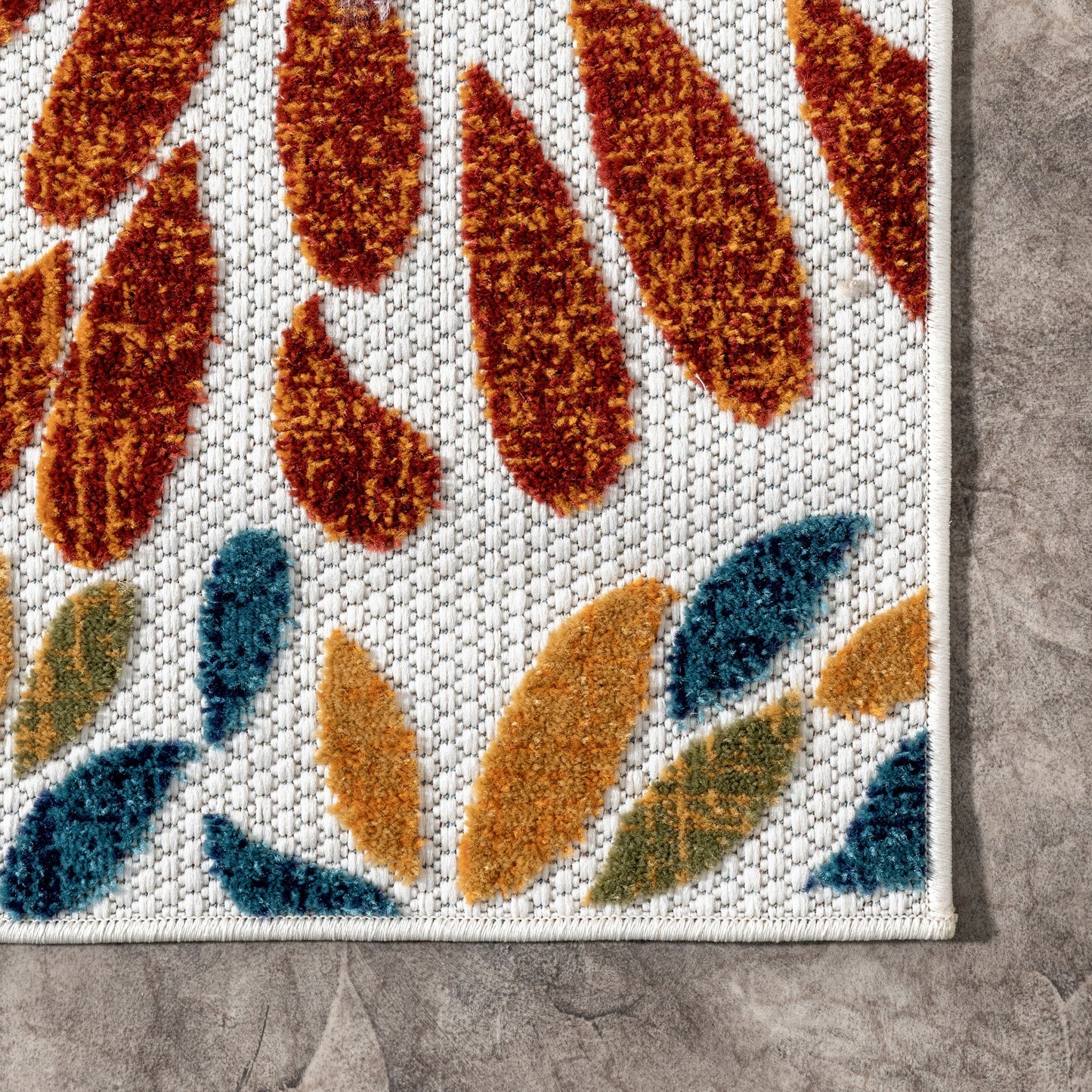 Nuloom Ronda Teppich für drinnen und draußen mit kräftigem Blumenmuster