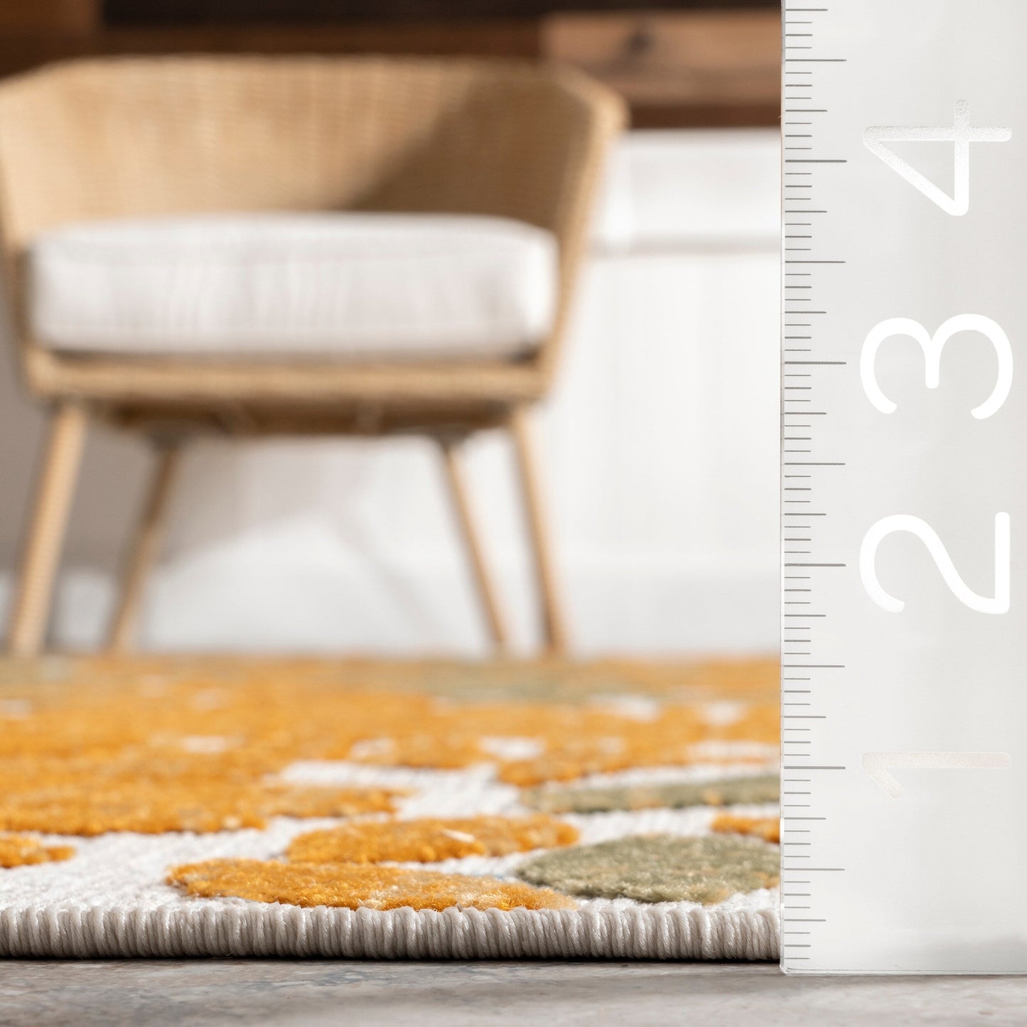 Nuloom Ronda Teppich für drinnen und draußen mit kräftigem Blumenmuster