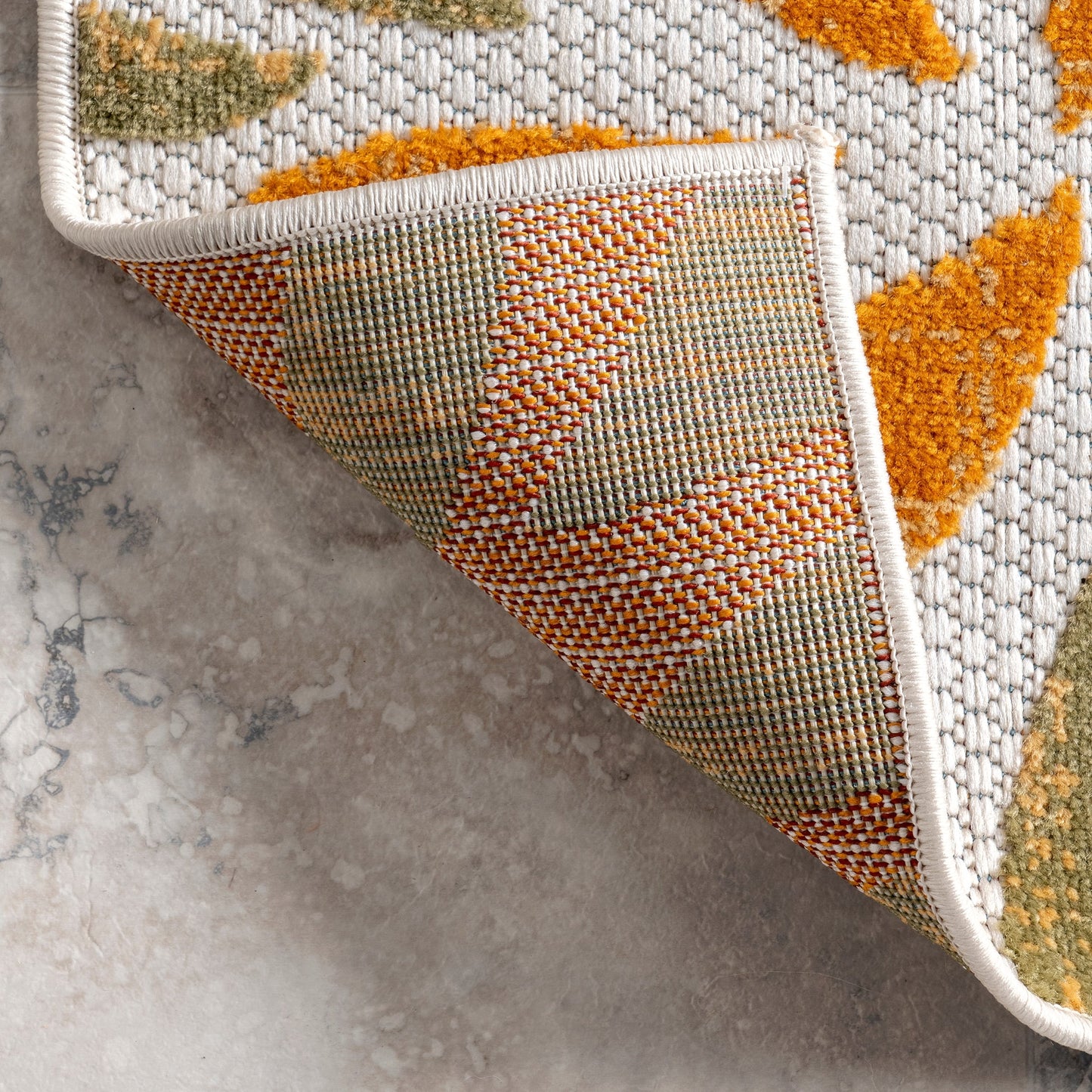 Nuloom Ronda Teppich für drinnen und draußen mit kräftigem Blumenmuster