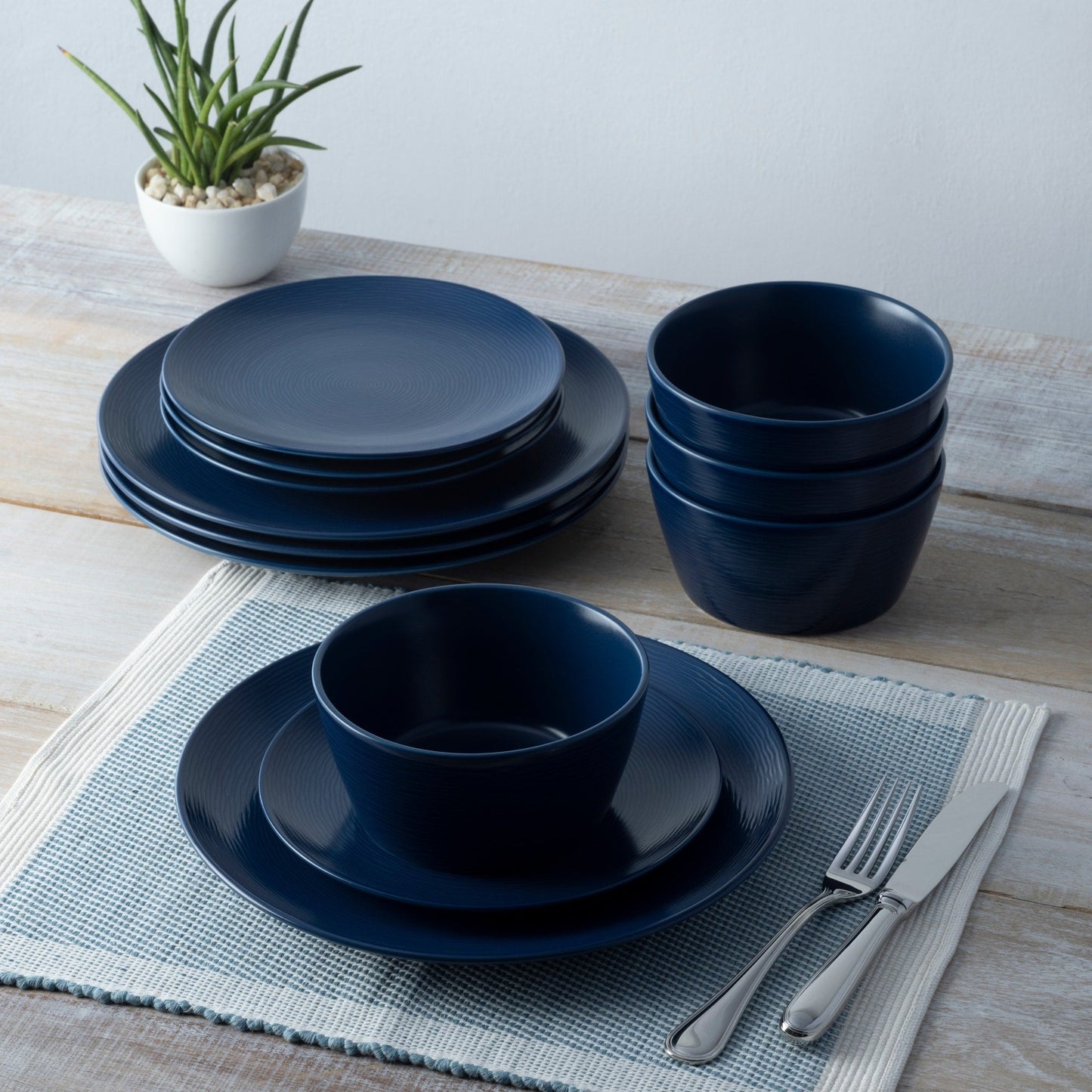 Noritake Colorscapes Swirl 12-teiliges Coupe-Geschirrset, Service für 4