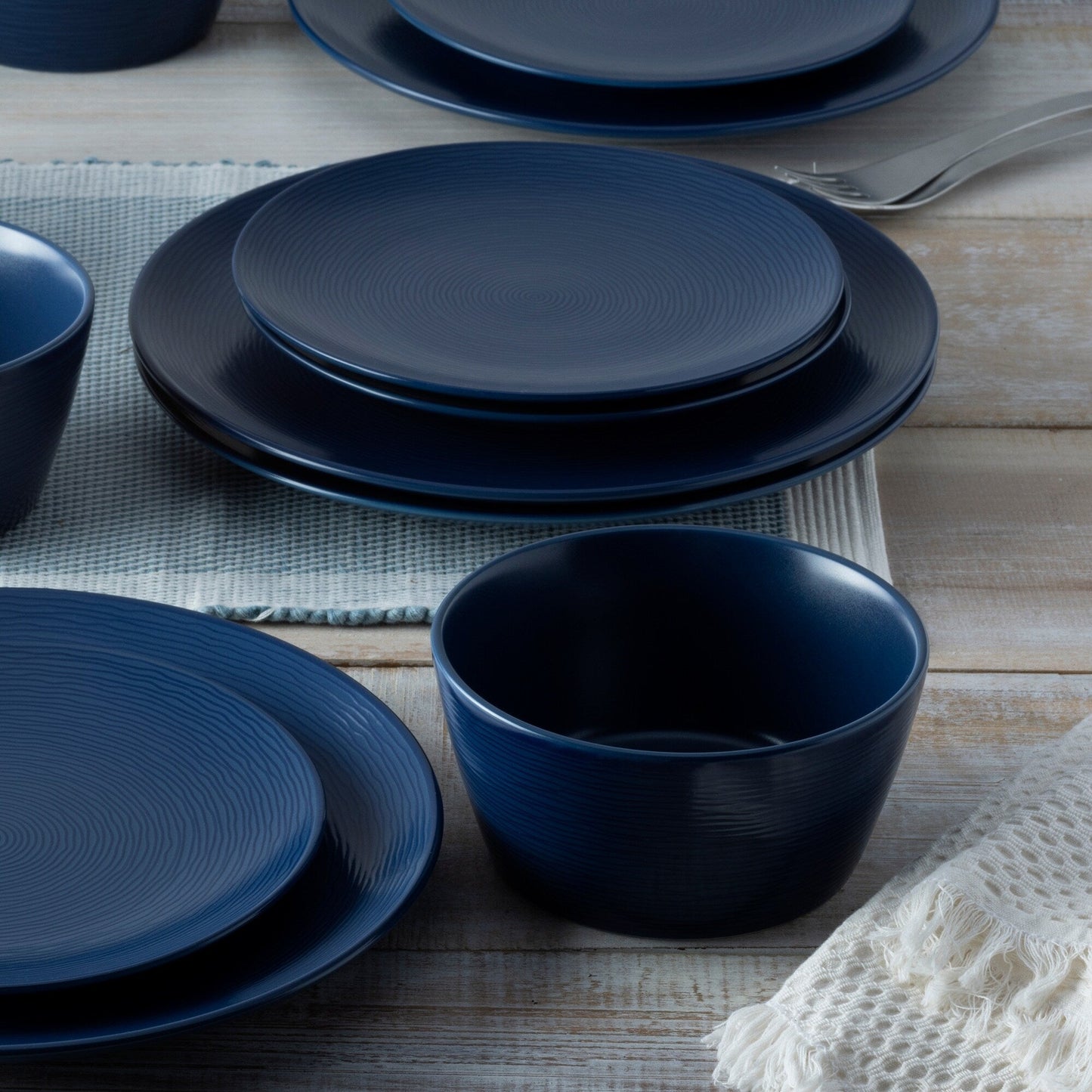 Noritake Colorscapes Swirl 12-teiliges Coupe-Geschirrset, Service für 4