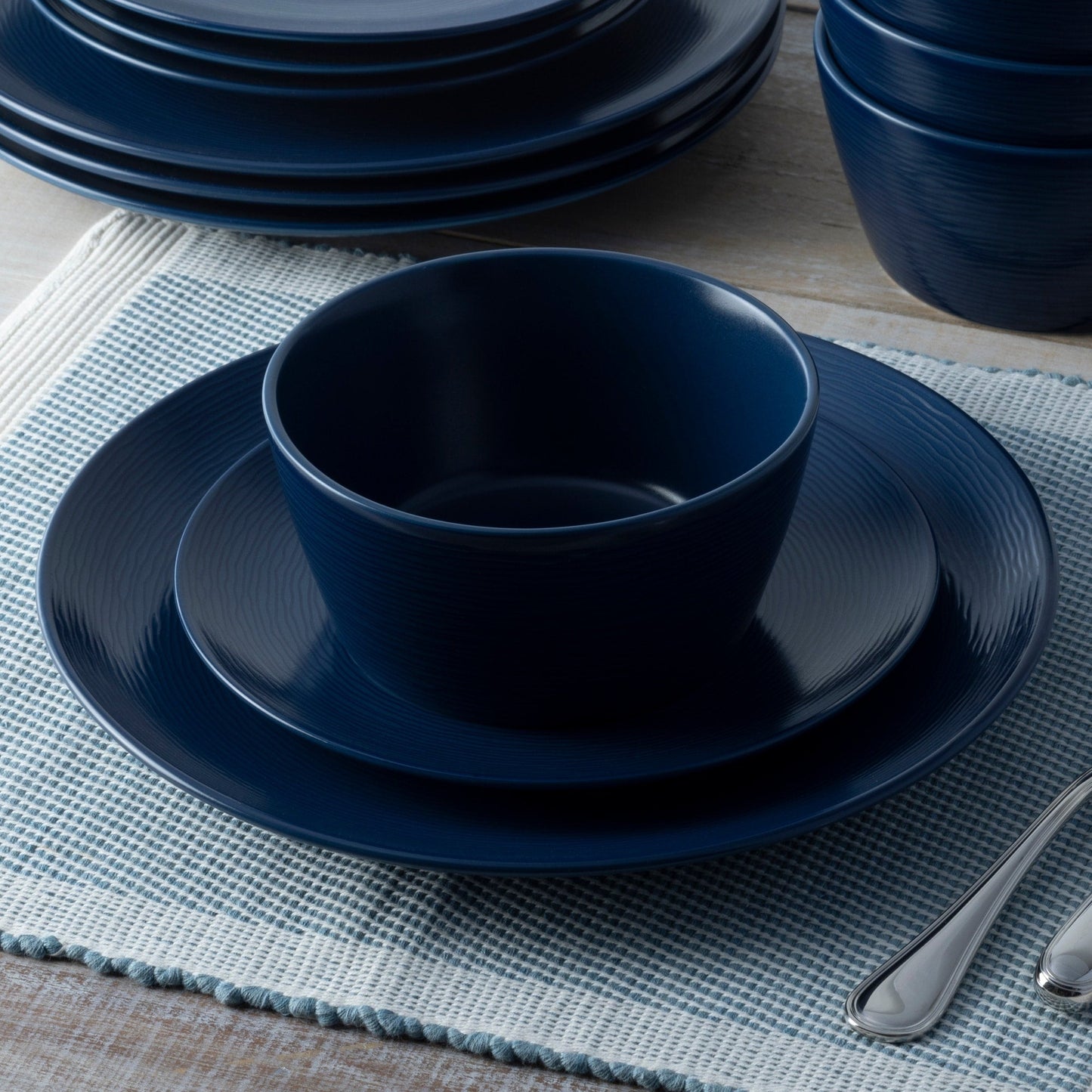 Noritake Colorscapes Swirl 12-teiliges Coupe-Geschirrset, Service für 4