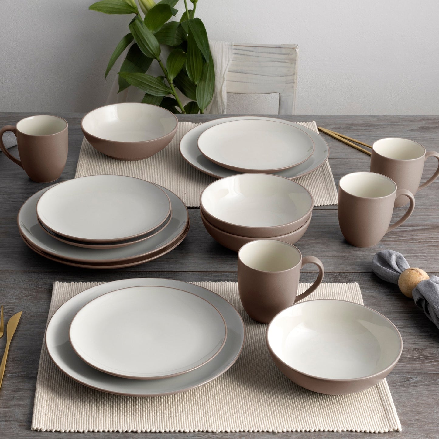 Noritake Colorwave 16-teiliges Coupe-Geschirrset, Service für 4