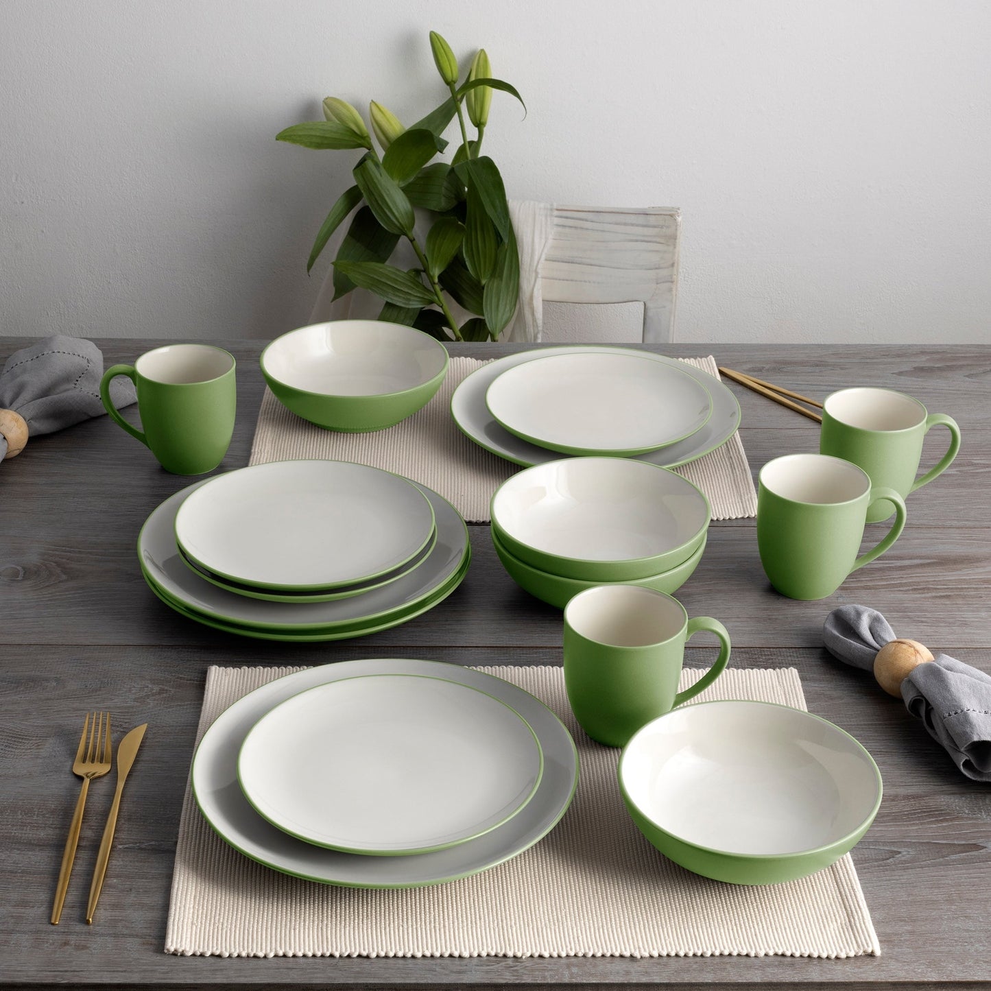 Noritake Colorwave 16-teiliges Coupe-Geschirrset, Service für 4