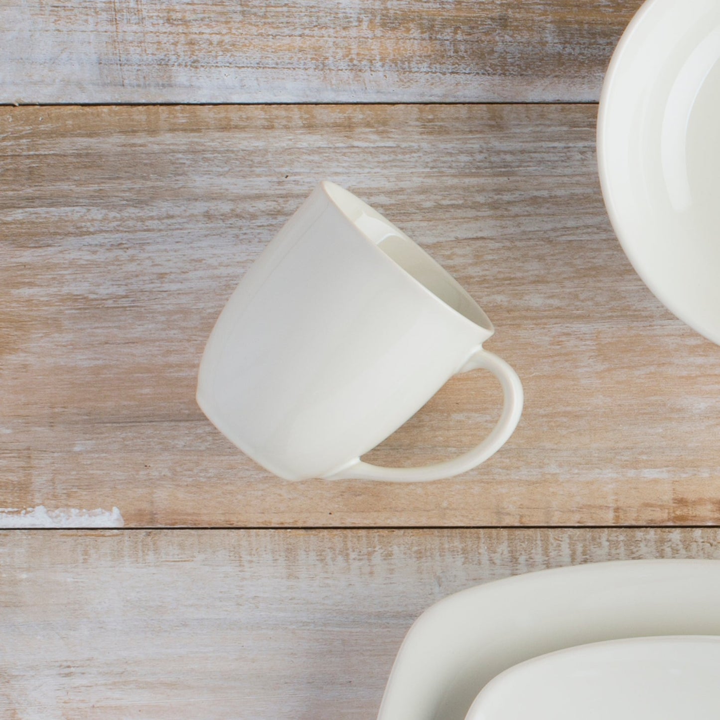 Noritake Colorwave 16-teiliges Coupe-Geschirrset, Service für 4