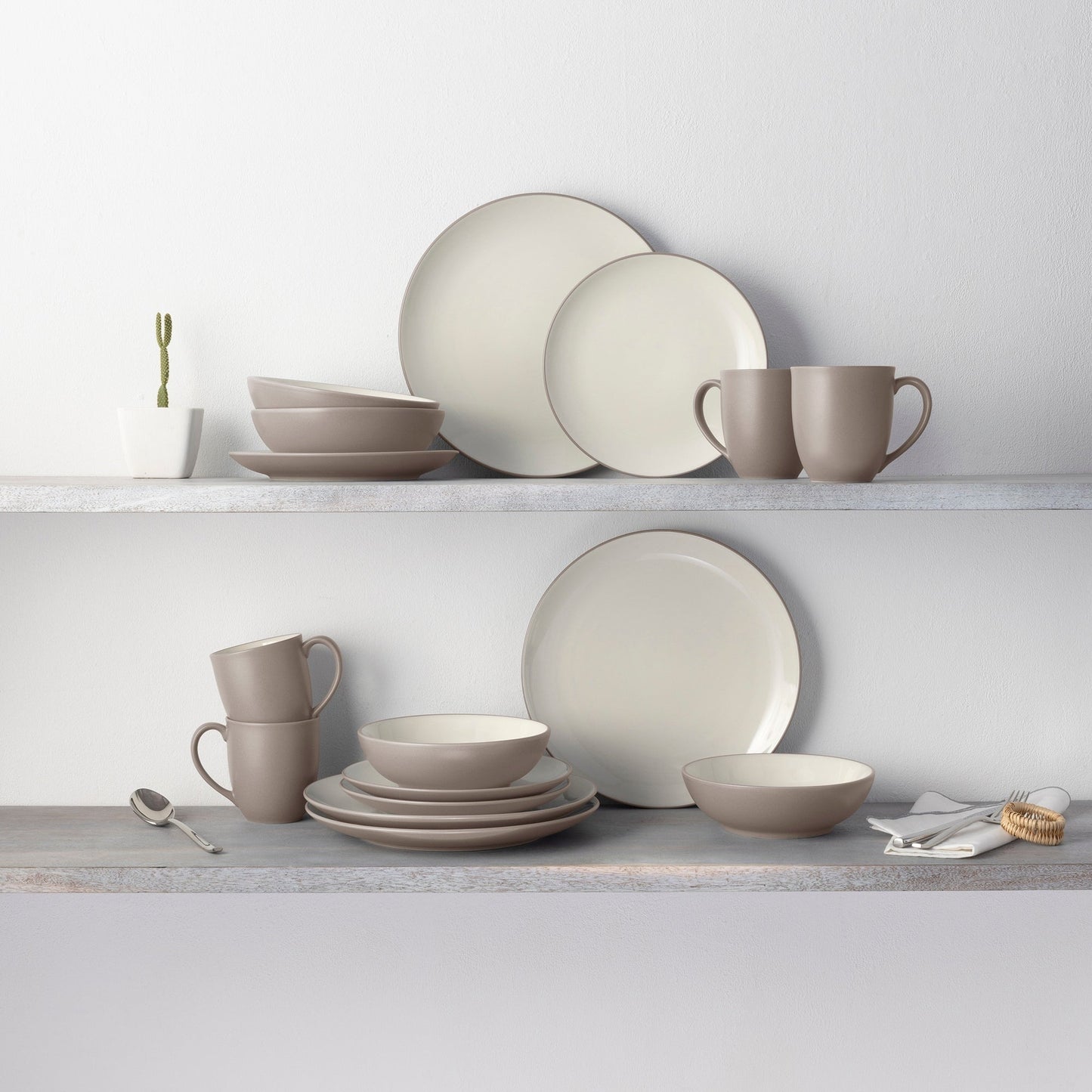 Noritake Colorwave 16-teiliges Coupe-Geschirrset, Service für 4