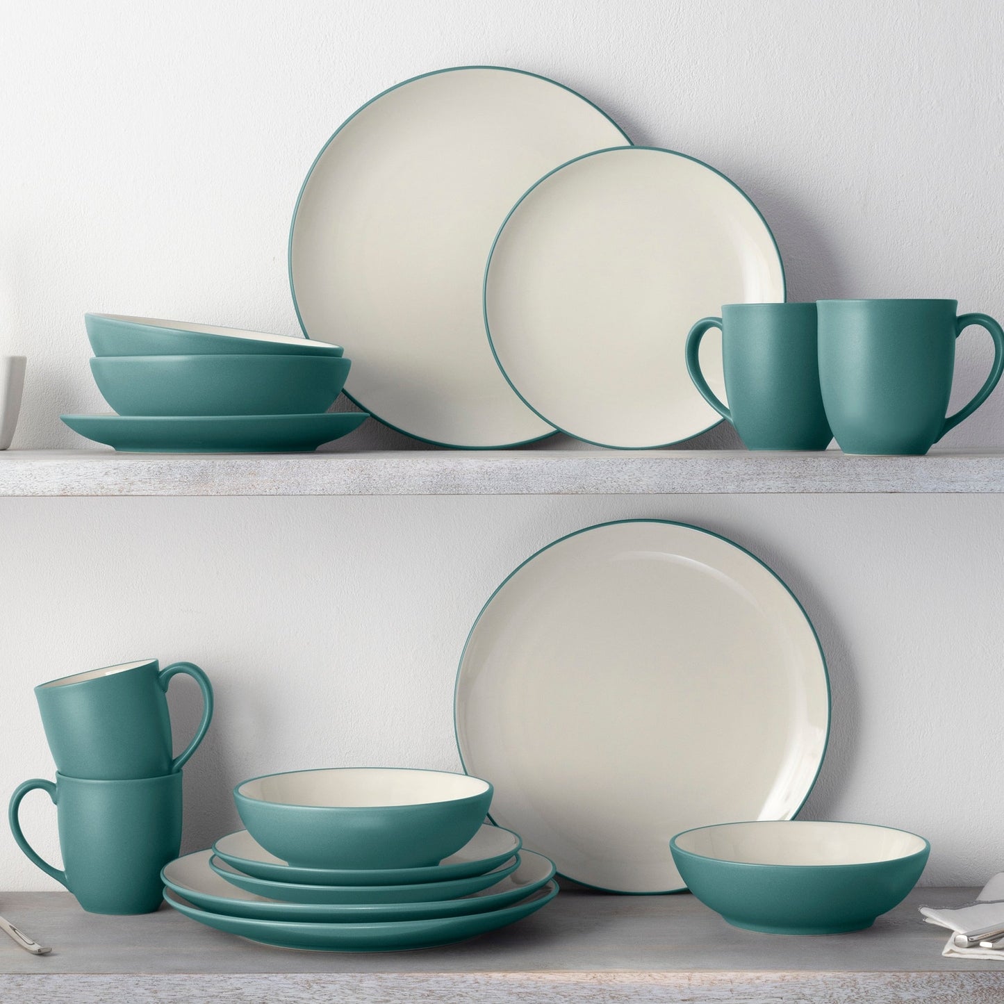 Noritake Colorwave 16-teiliges Coupe-Geschirrset, Service für 4