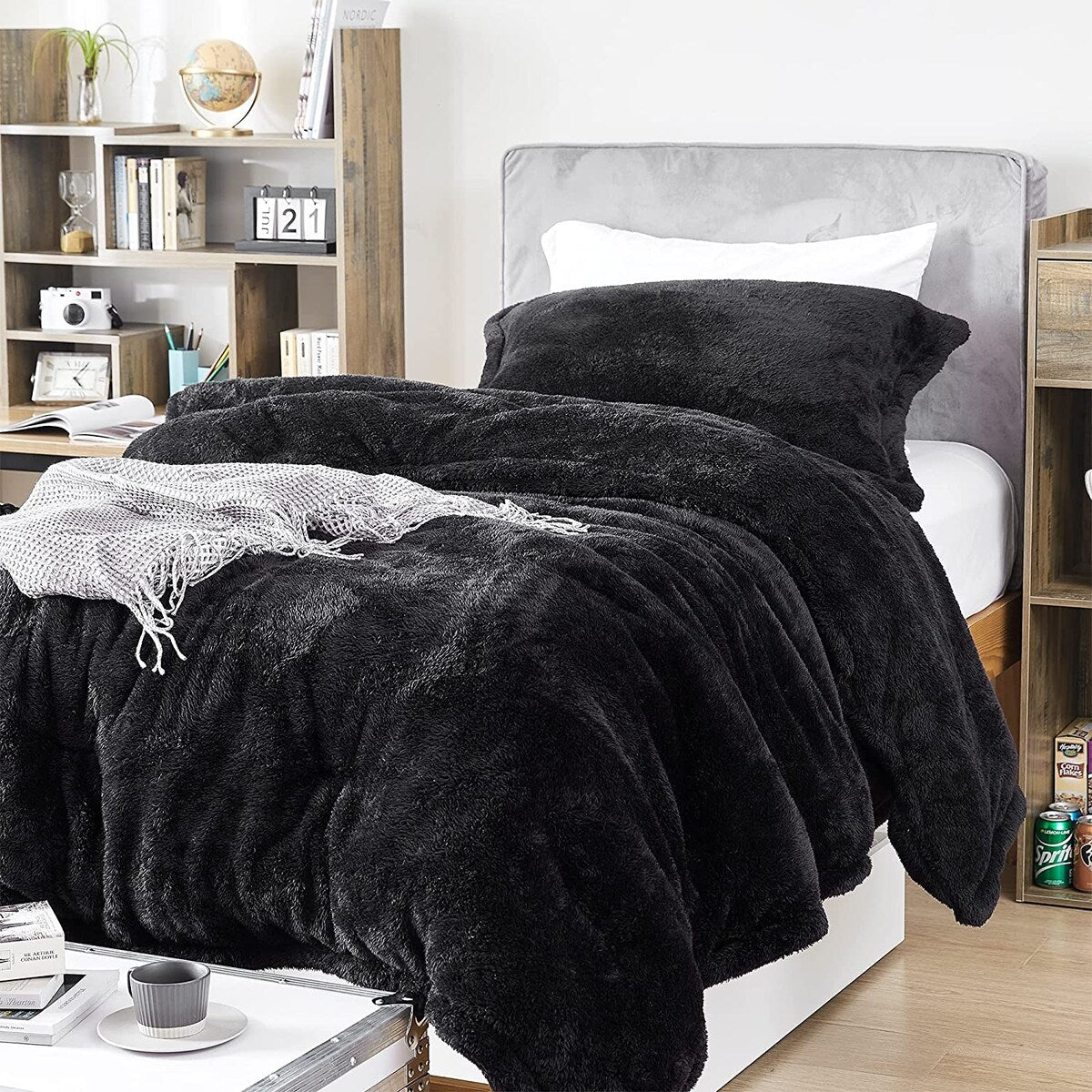 The Original Plush – Coma Inducer® Übergroße Bettdecke – Nightshift Black