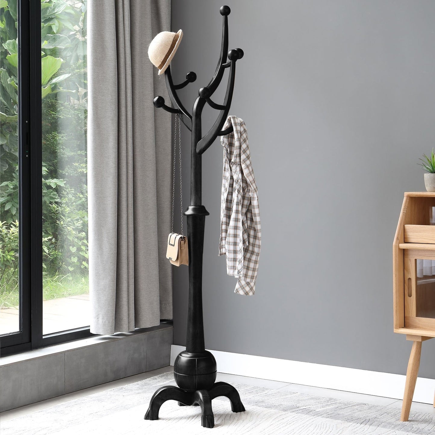 Freistehende Garderobe aus Gummibaumholz in Baumzweigform mit 8 Haken – 24,5 B x 70,87 H