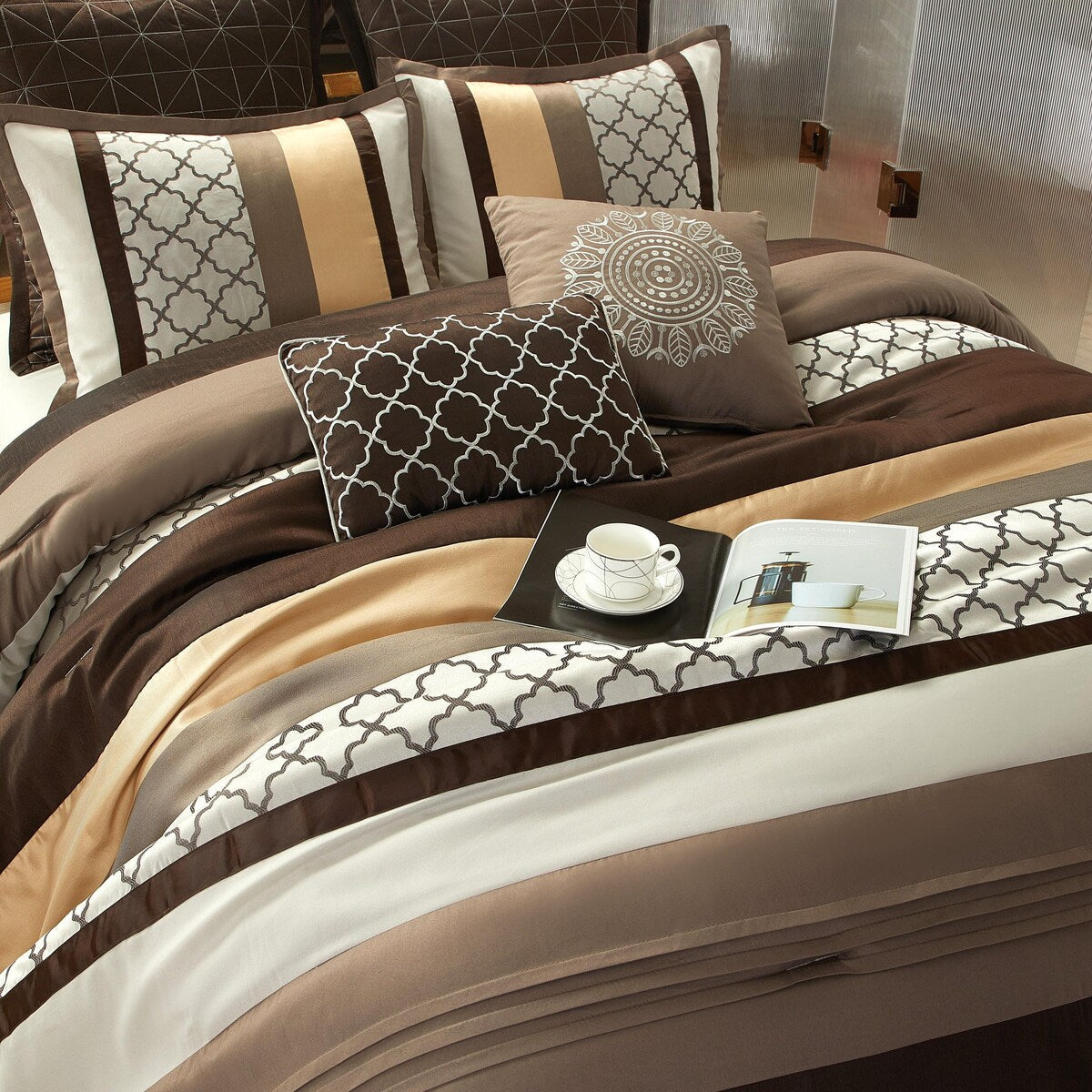 Nanshing Avalon Trellis 8-teiliges Bettdeckenset mit marokkanischem Druck