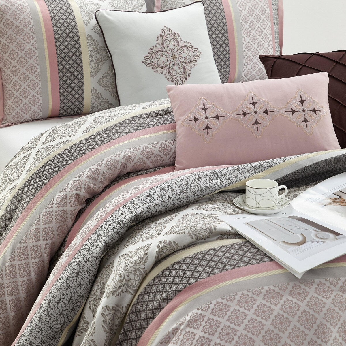 Nanshing Jensen 7-teiliges Jacquard-Bettdeckenset mit geometrischem Muster