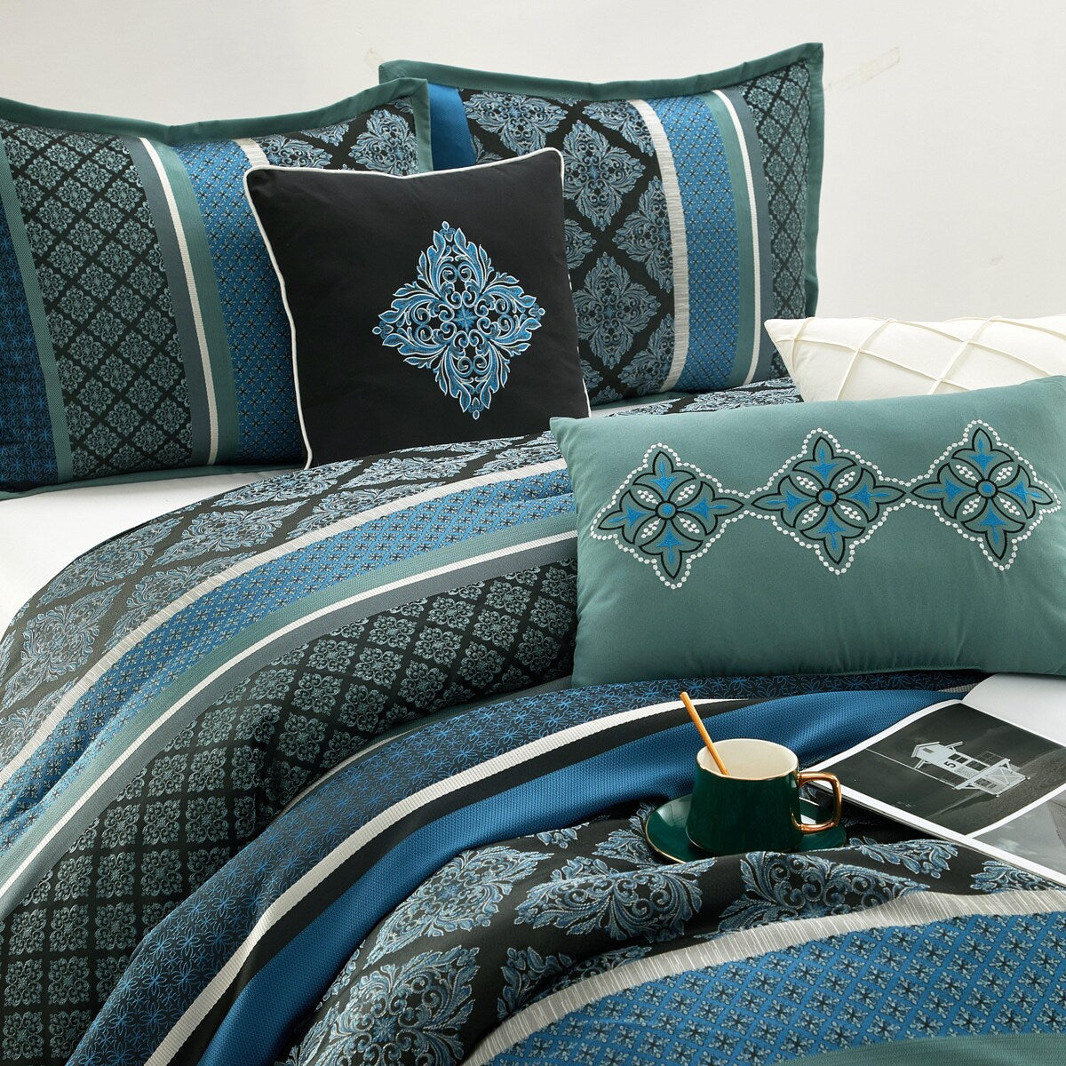 Nanshing Jensen 7-teiliges Jacquard-Bettdeckenset mit geometrischem Muster