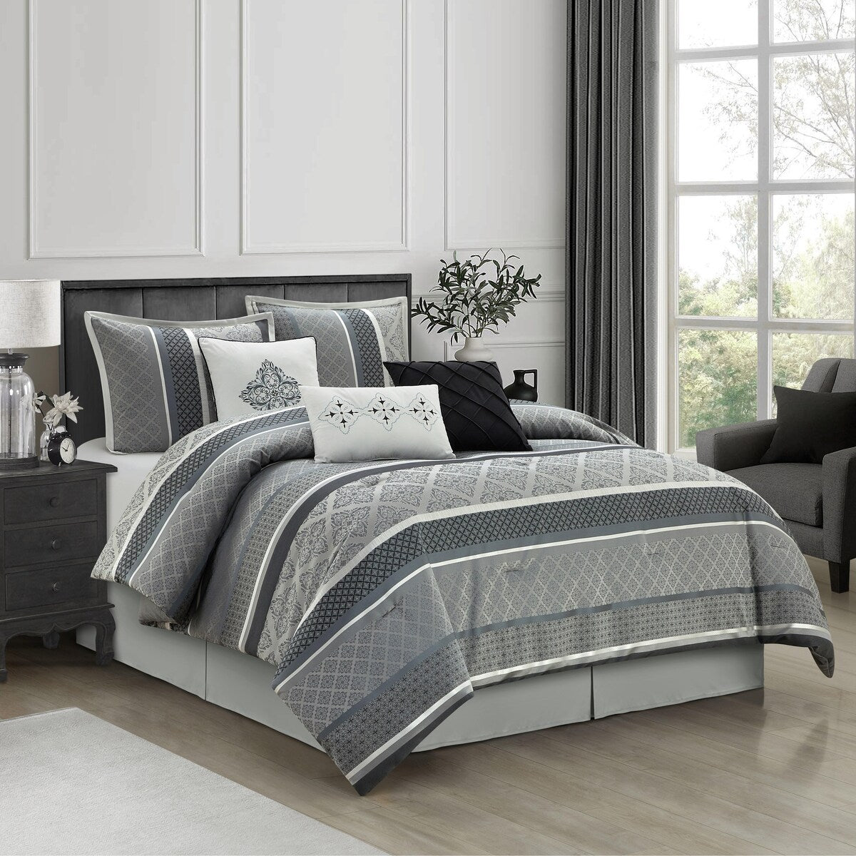 Nanshing Jensen 7-teiliges Jacquard-Bettdeckenset mit geometrischem Muster